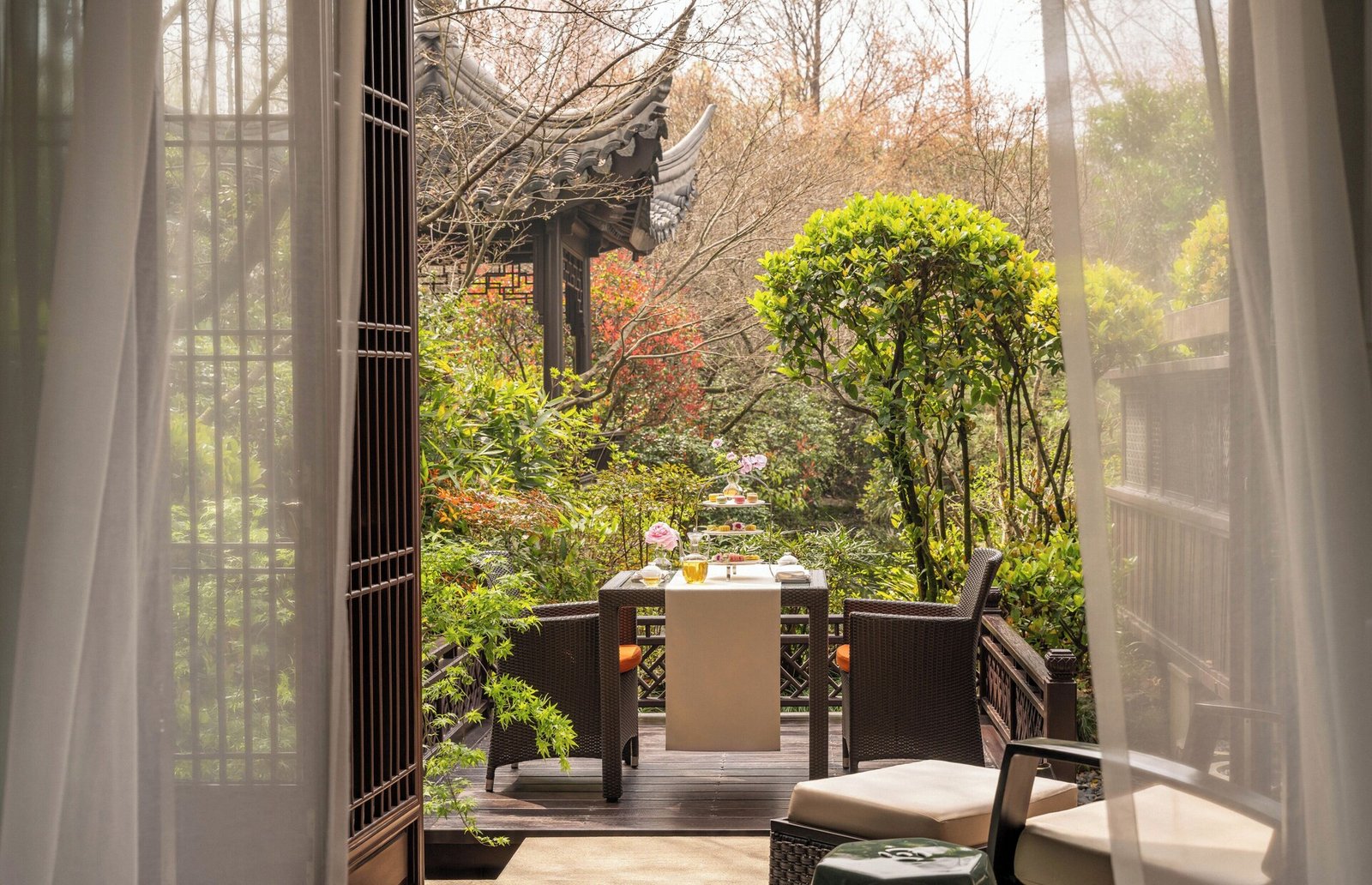 Four Seasons Hotel Hangzhou At West Lake, vibe
