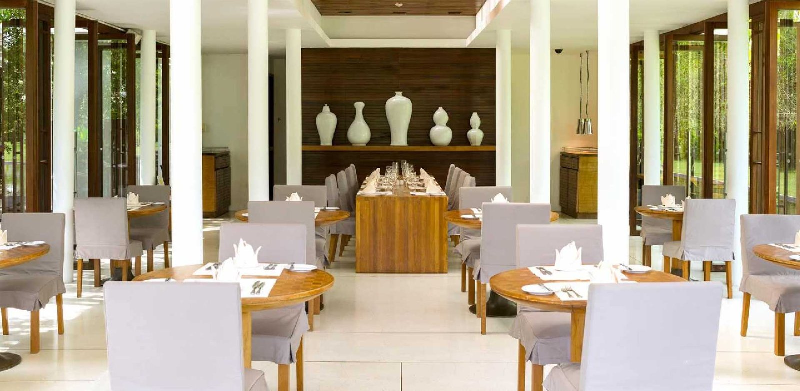 The Sarojin, eat & drink