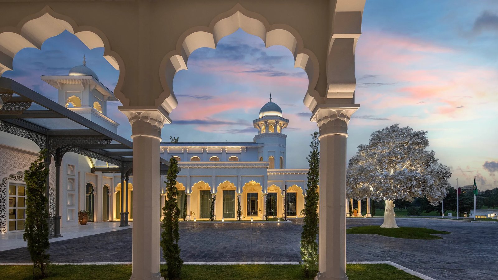 The Chedi Katara Hotel & Resort, vibe