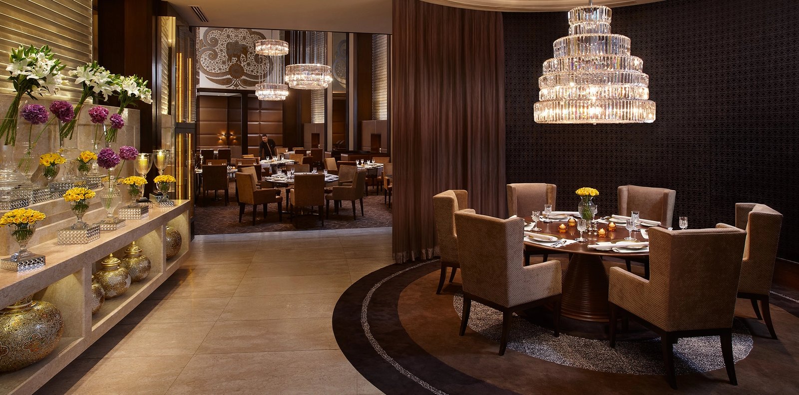The Leela Palace New Delhi, eat & drink