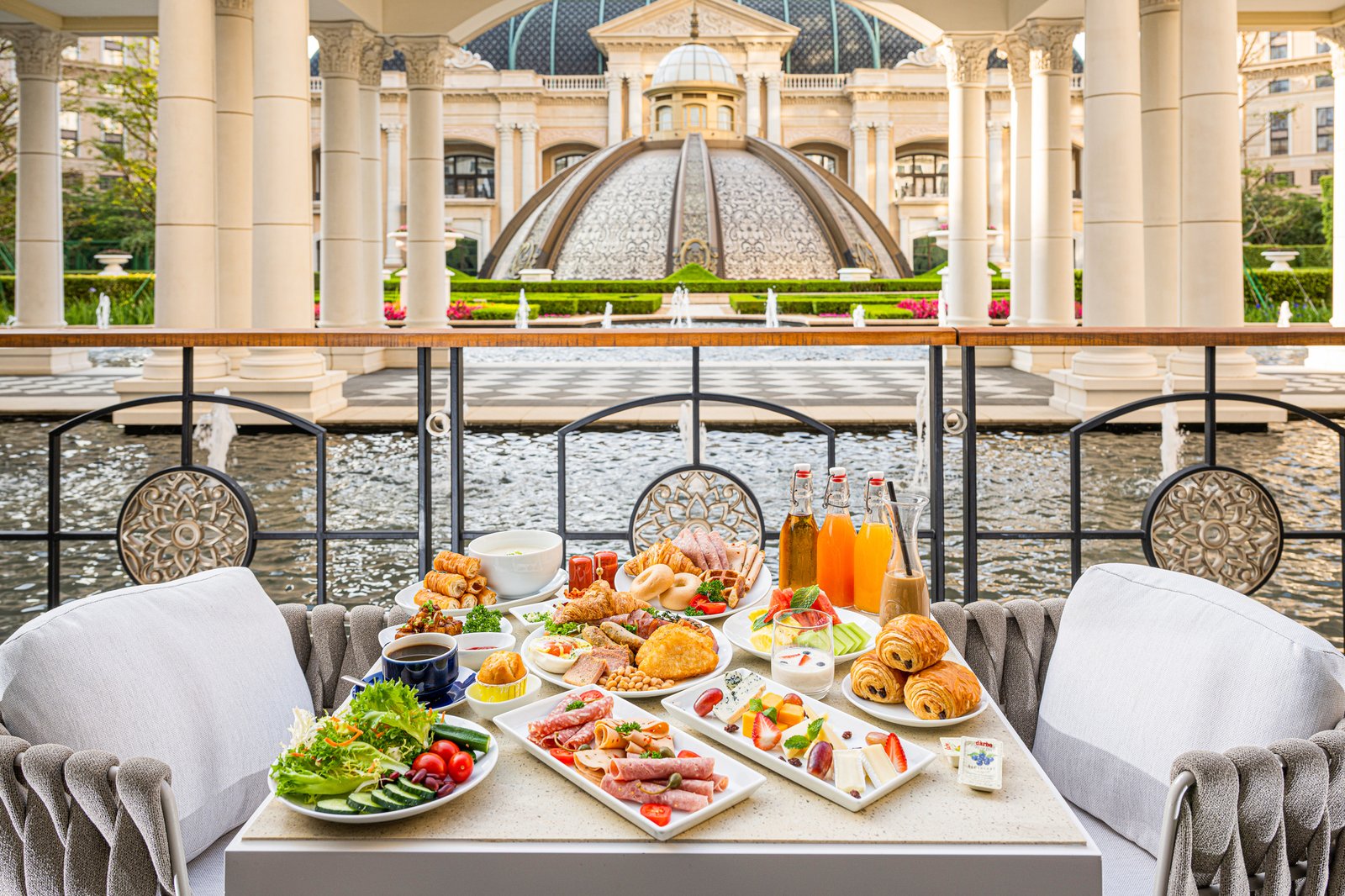 Grand Lisboa Palace Resort Macau, eat & drink