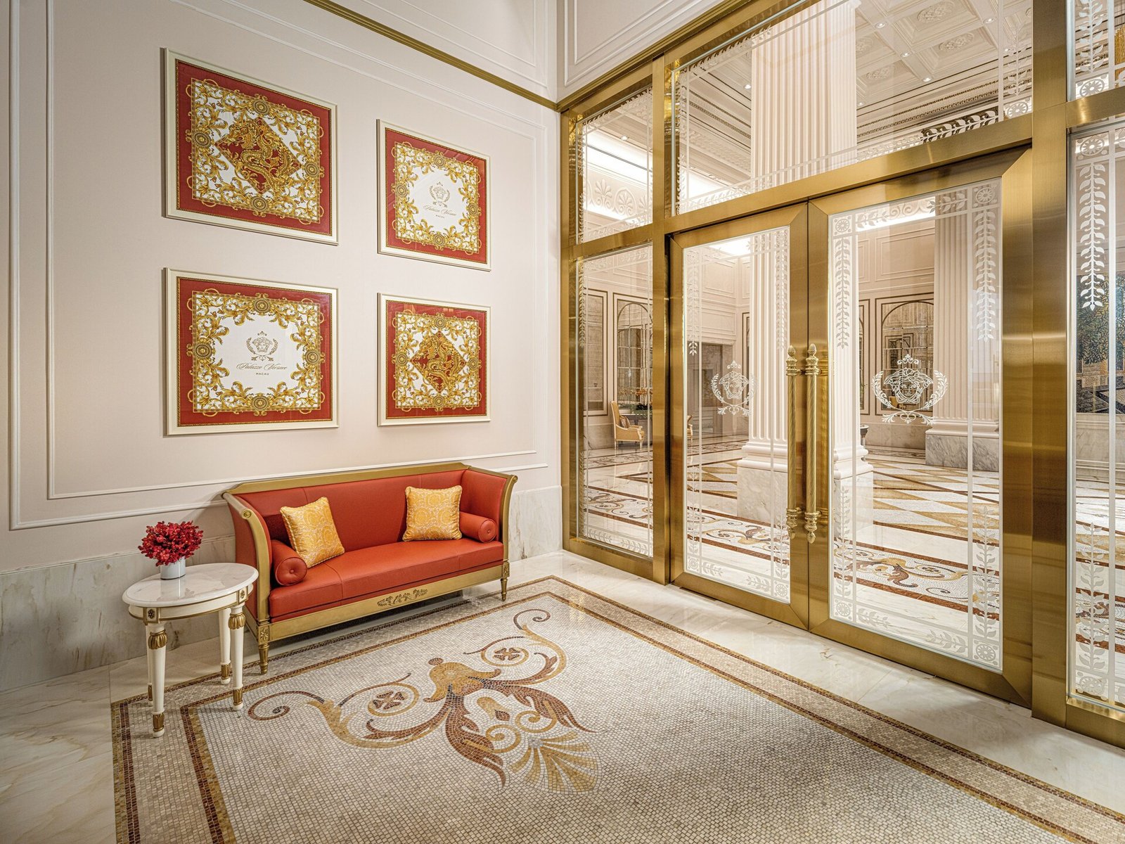 Palazzo Versace Macau, vibe