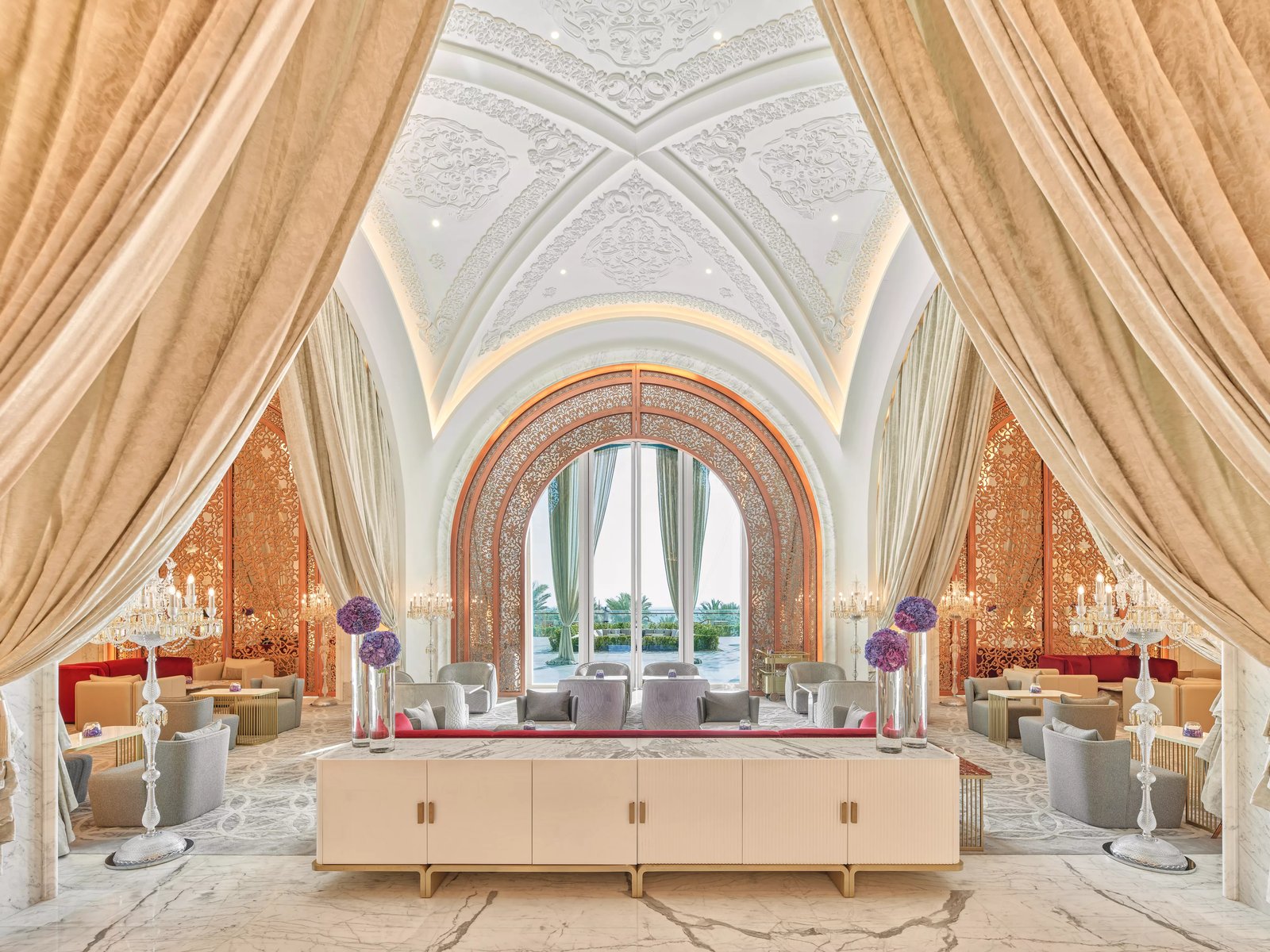 Raffles Doha, vibe