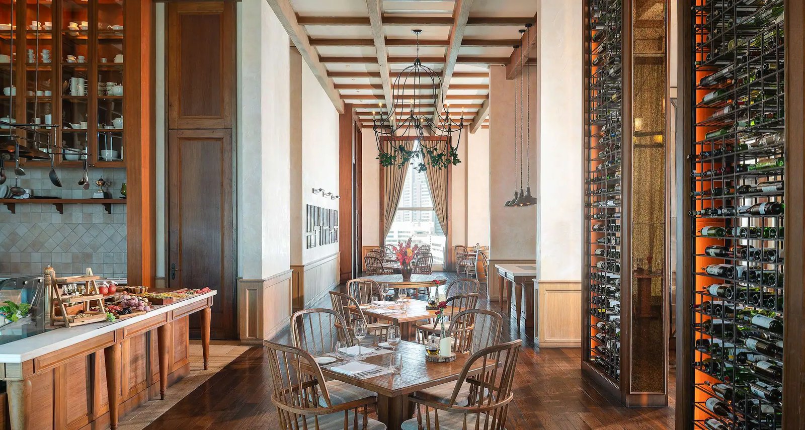Radisson Blu Plaza Hotel Bangkok — eat & drink