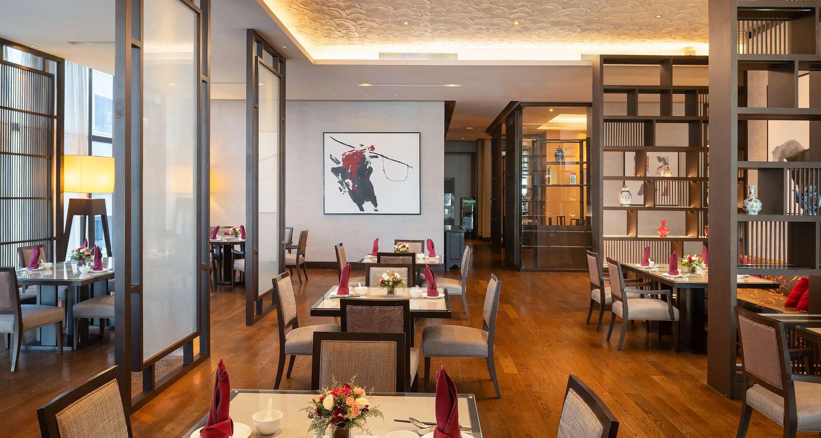 Radisson Blu Plaza Hotel Bangkok — eat & drink