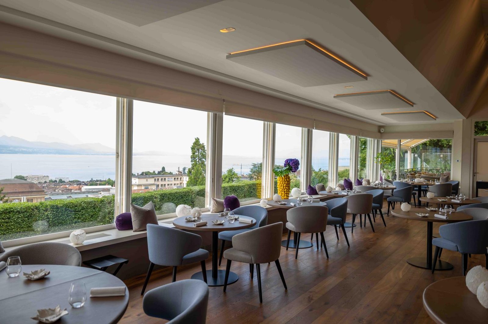 Lausanne Palace, at the table