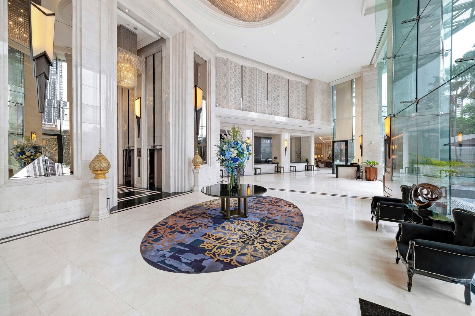 Grande Centre Point Terminal 21 Hotel — vibe