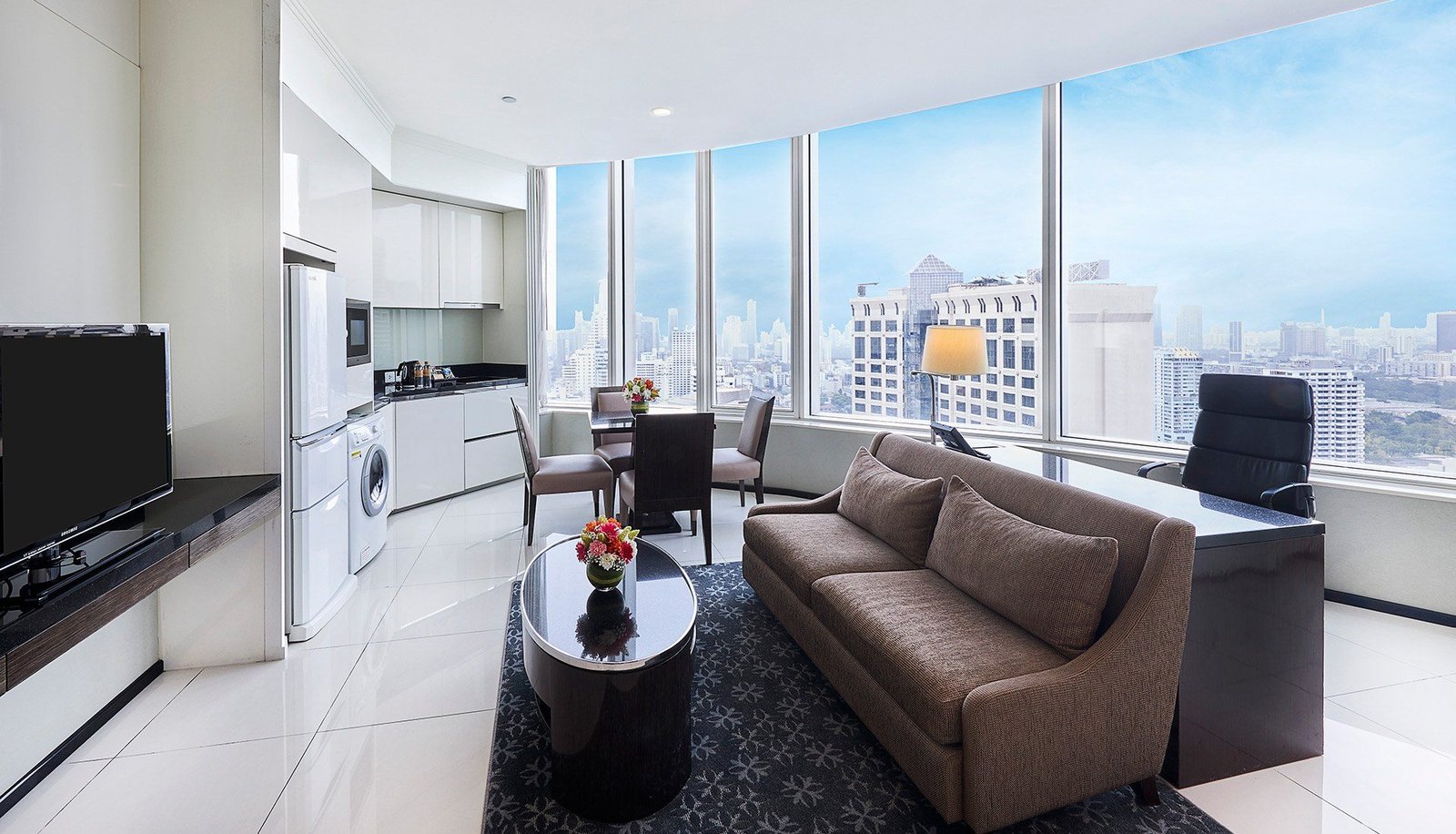 Grande Centre Point Terminal 21 Hotel — rooms