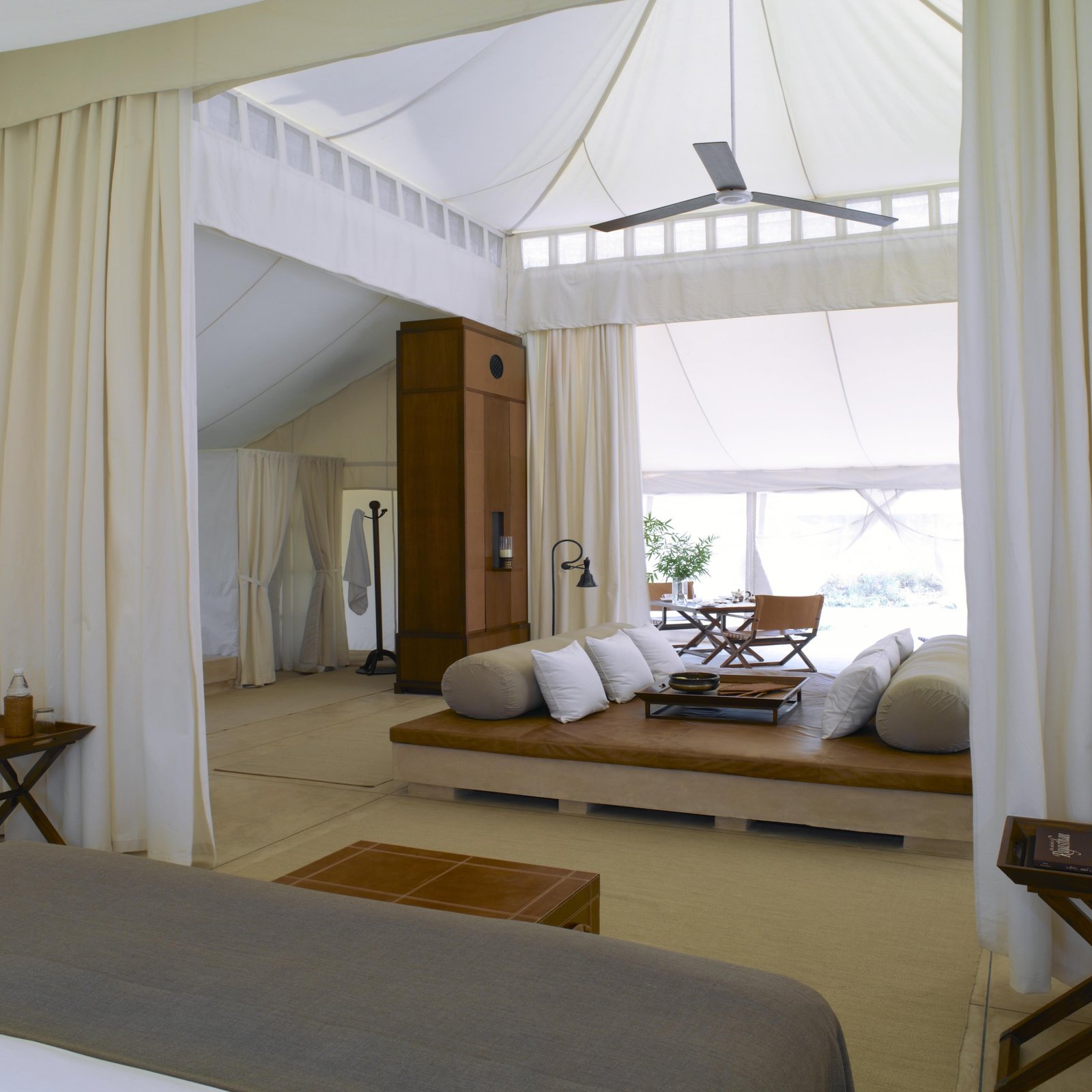 Aman-i-khas, rooms