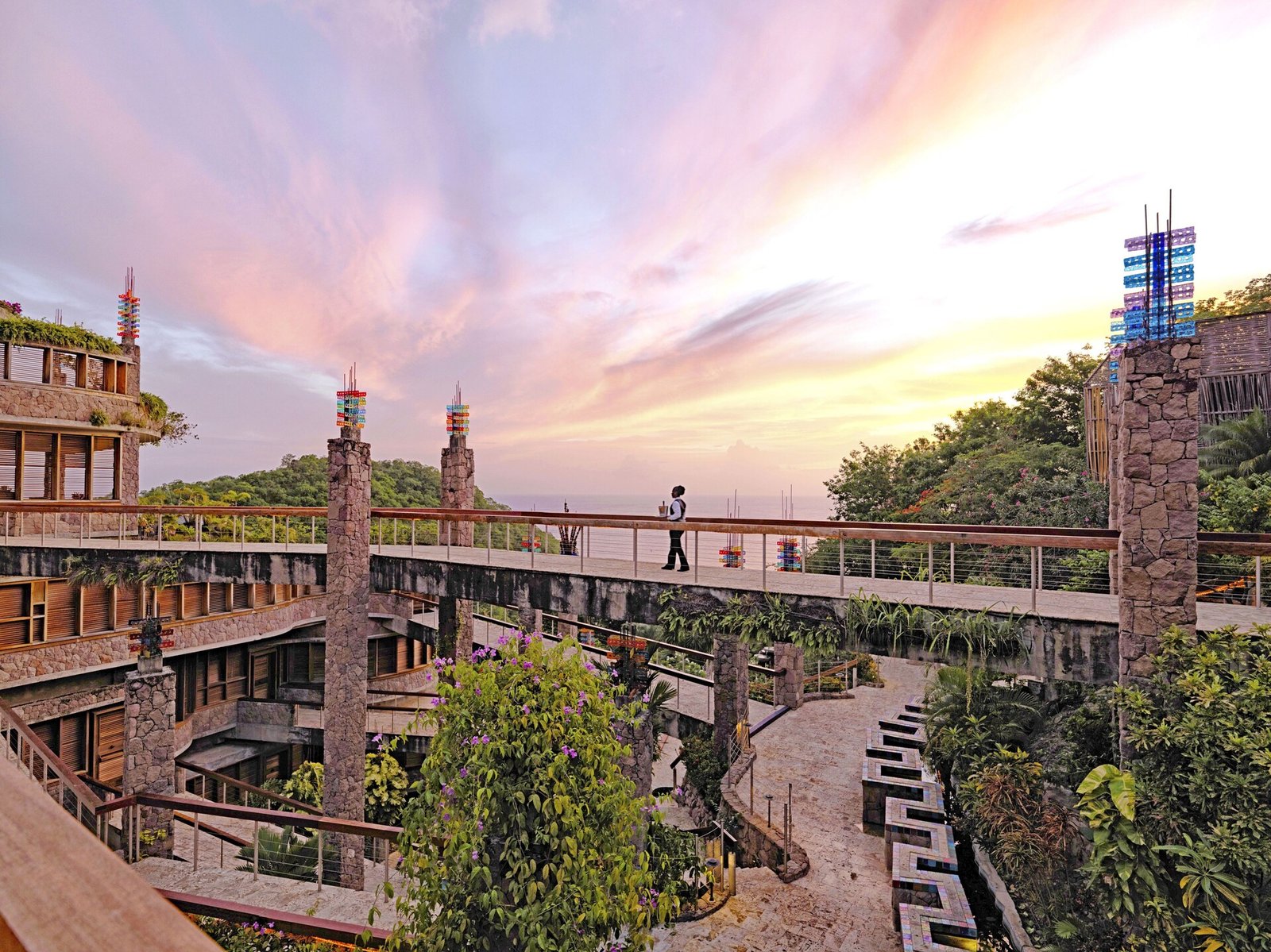 Jade Mountain Resort