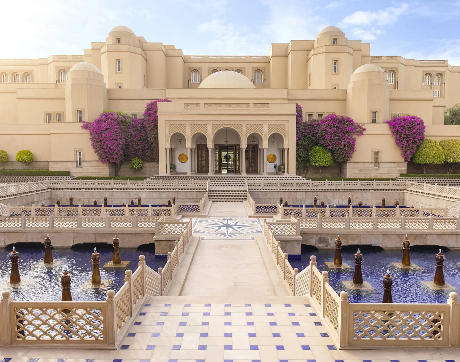 The Oberoi Amarvilas, Agra, backstory