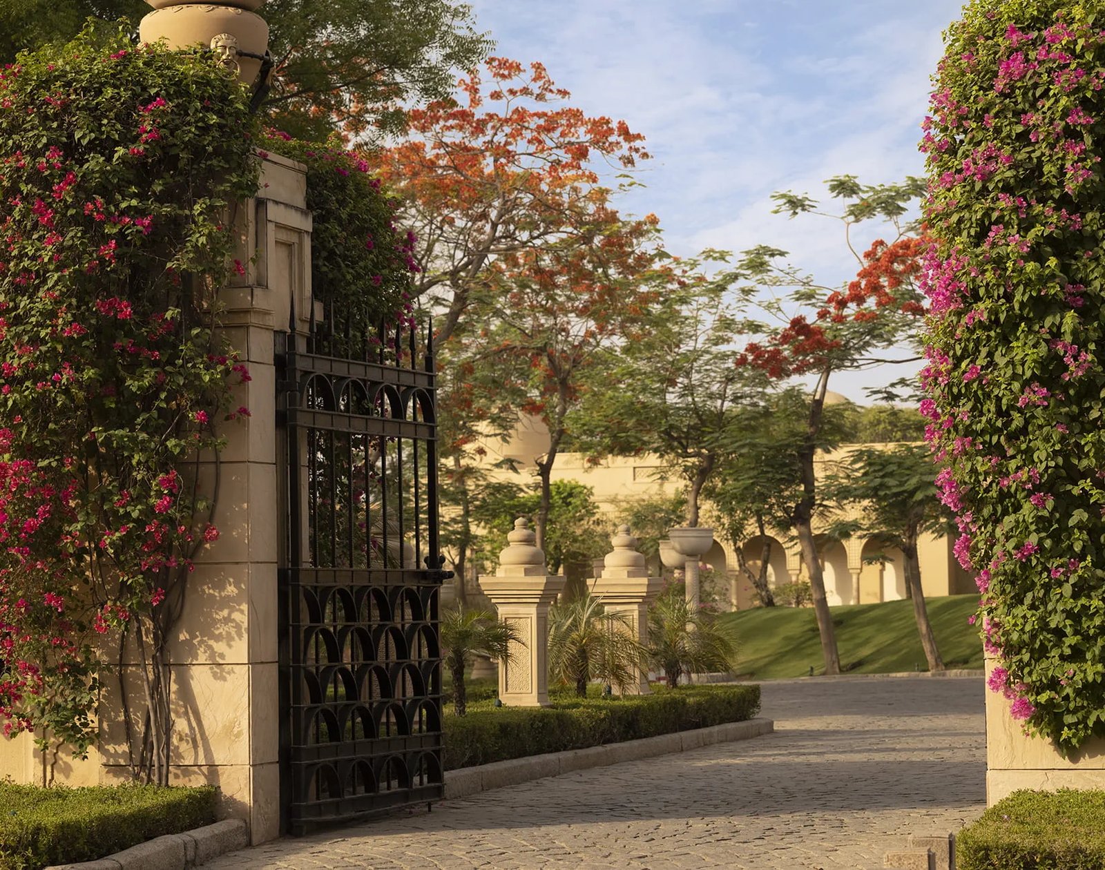 The Oberoi Amarvilas, Agra, backstory