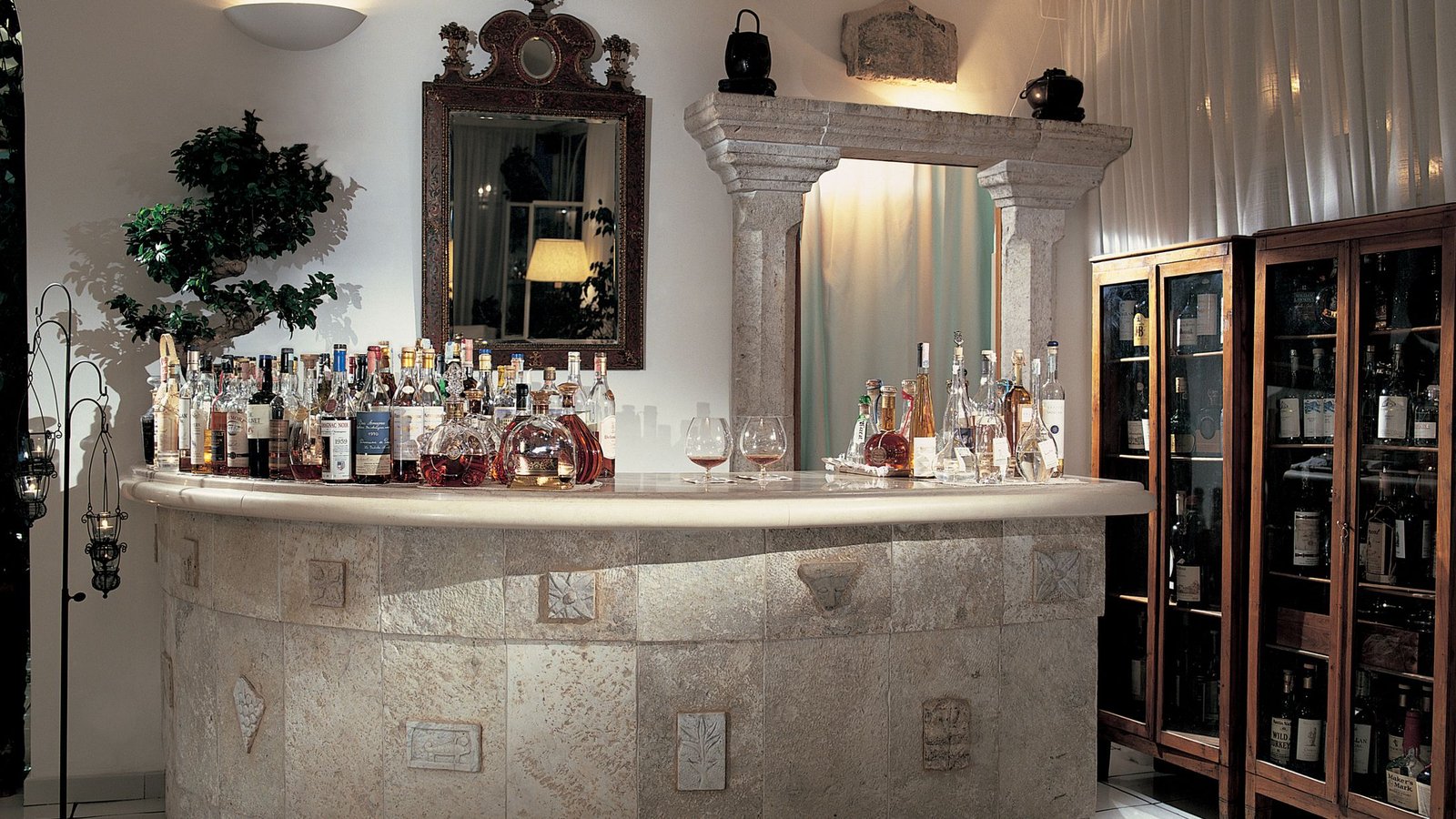 Santa Caterina Hotel, at the table