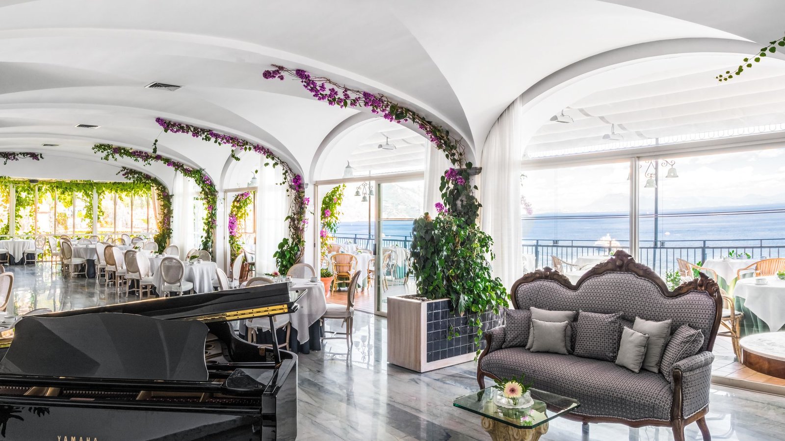 Santa Caterina Hotel, at the table