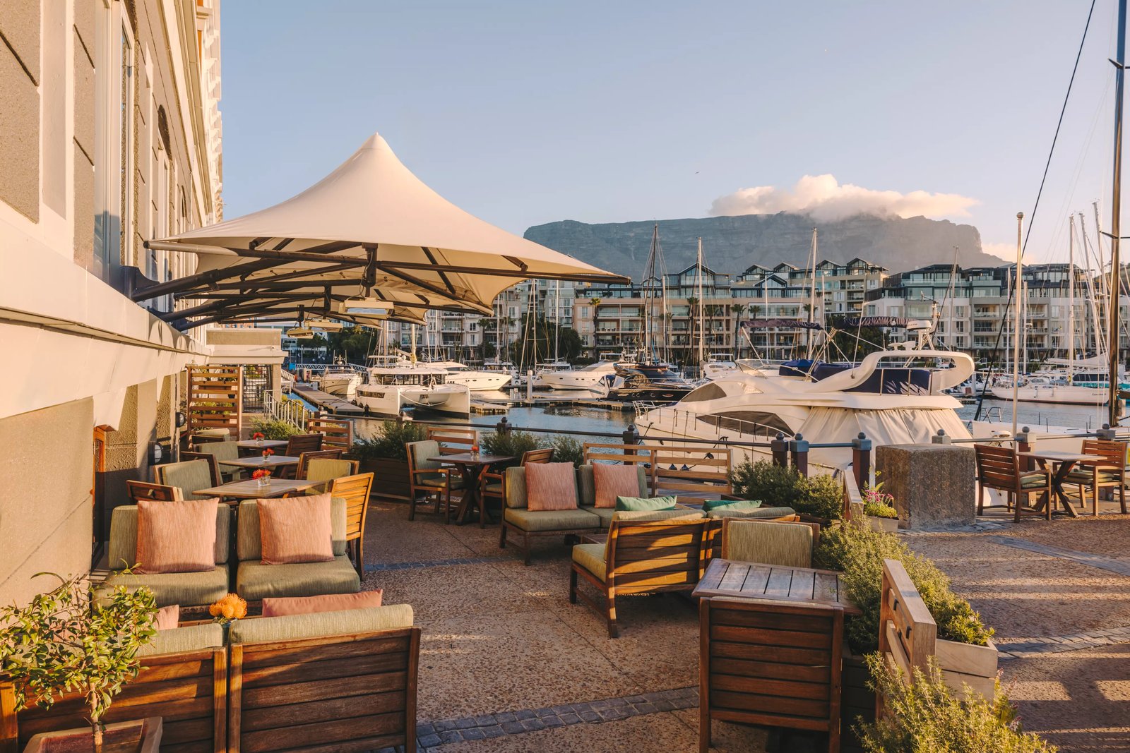 Cape Grace, vibe