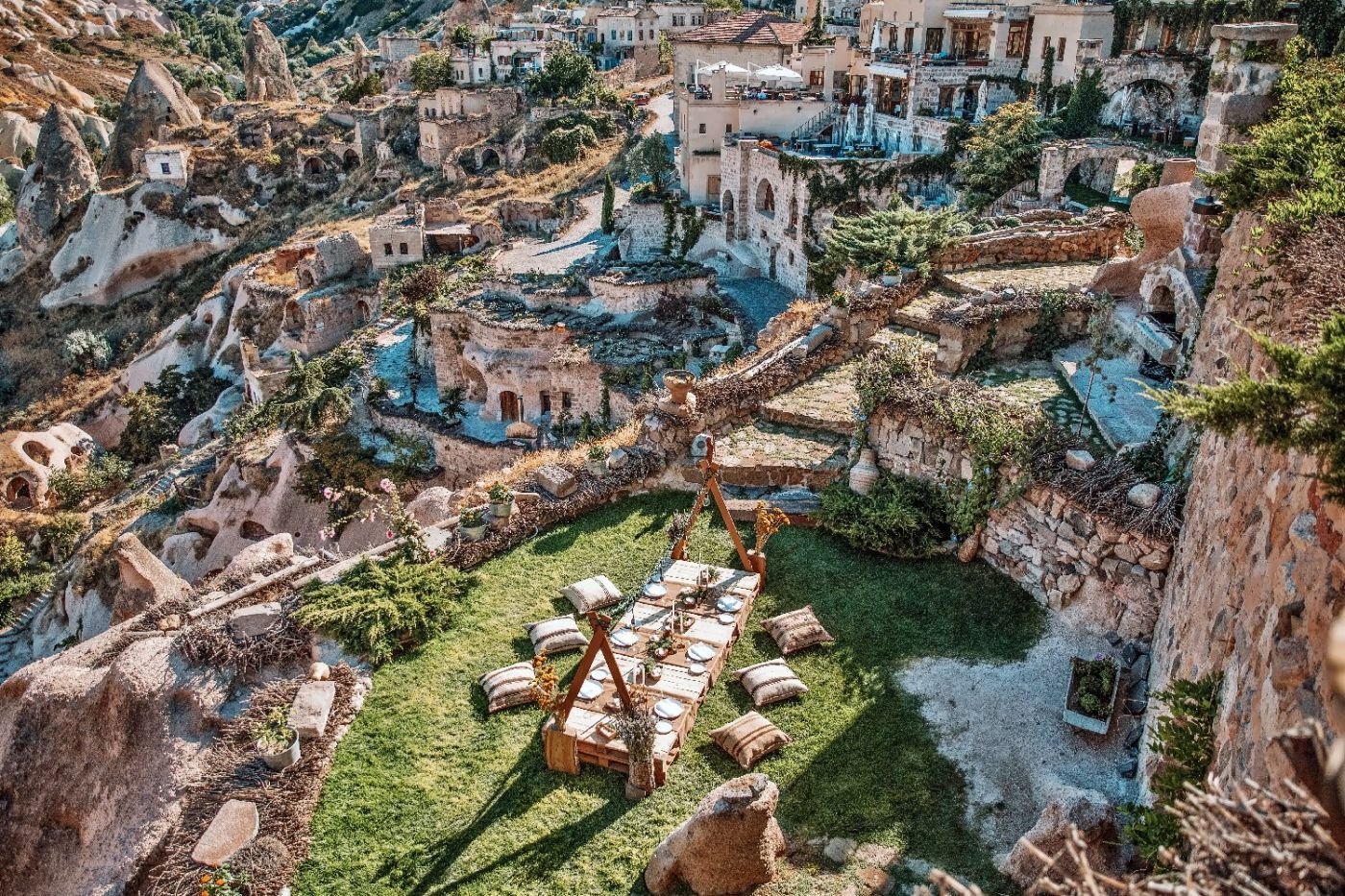Argos in Cappadocia, at the table