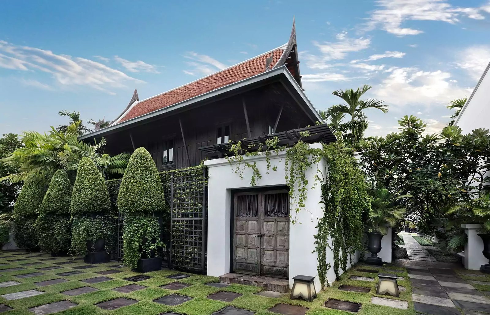 The Siam — backstory