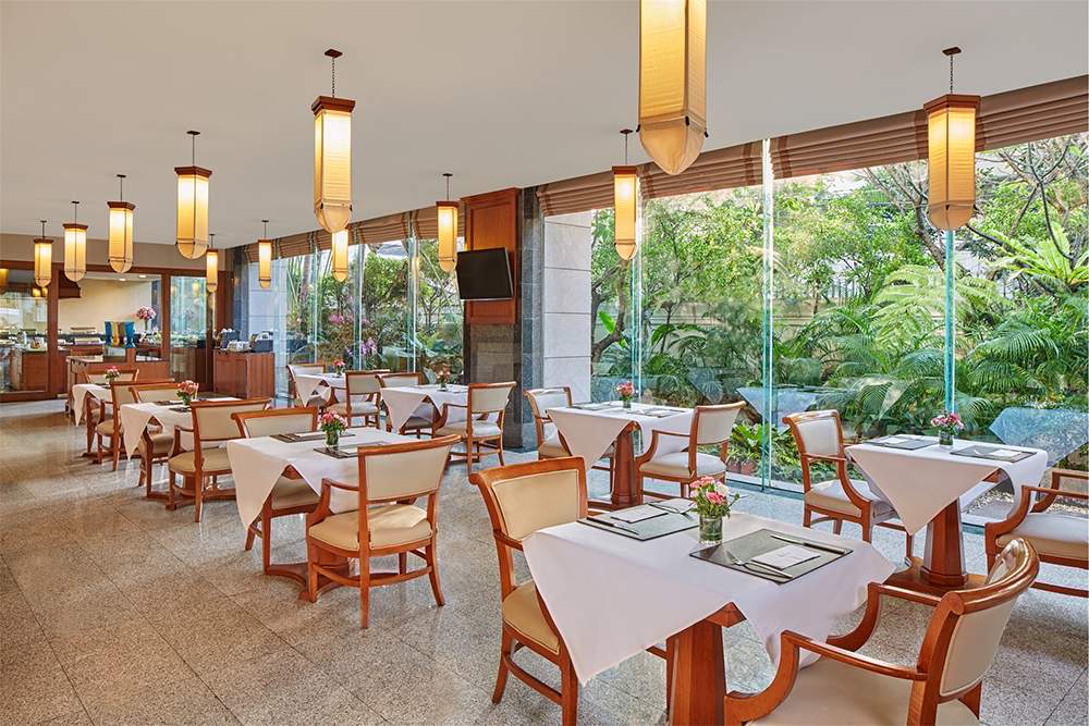 Centre Point Sukhumvit 10, at the table