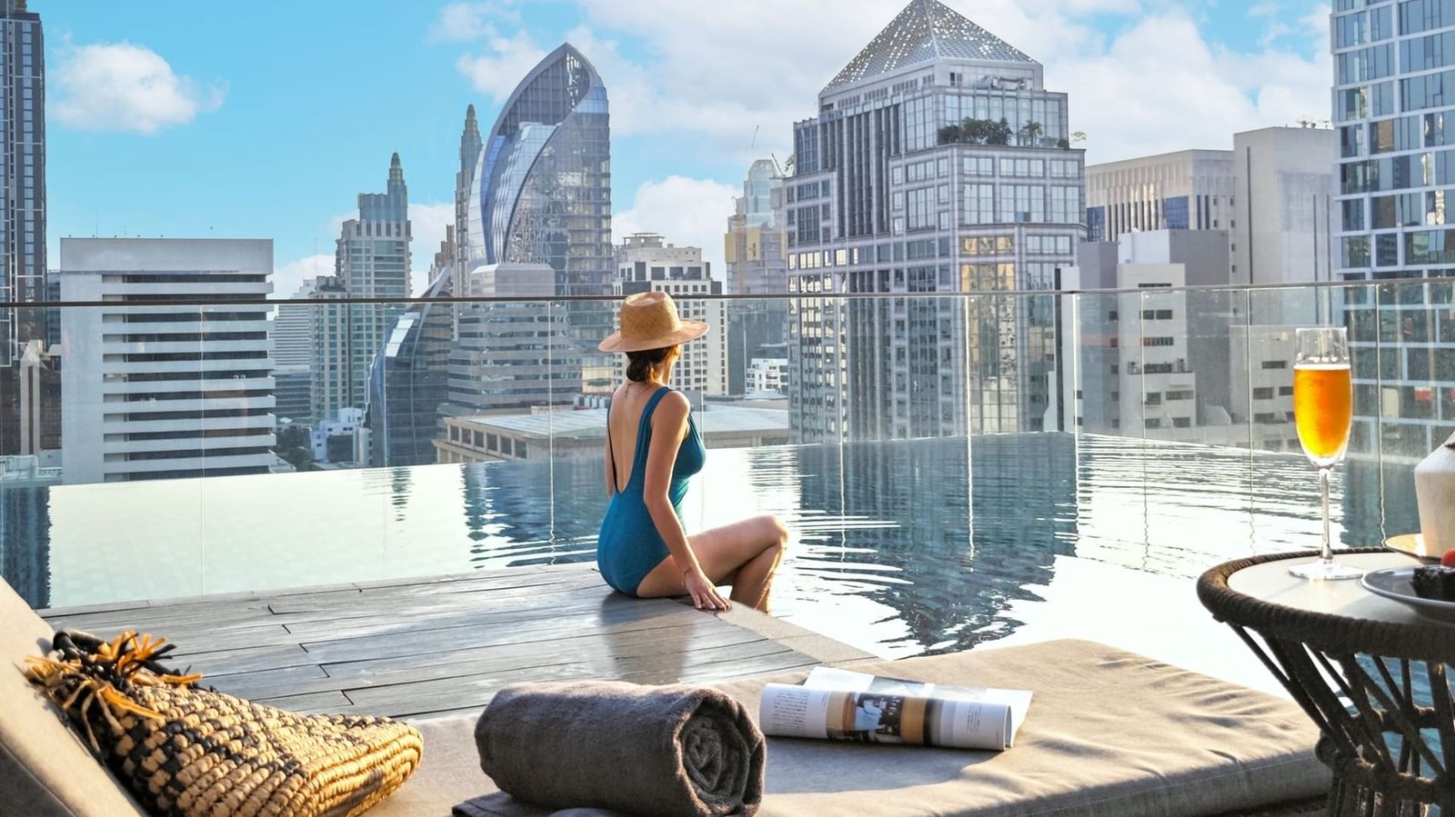 Sindhorn Midtown Hotel Bangkok, Vignette Collection — vibe