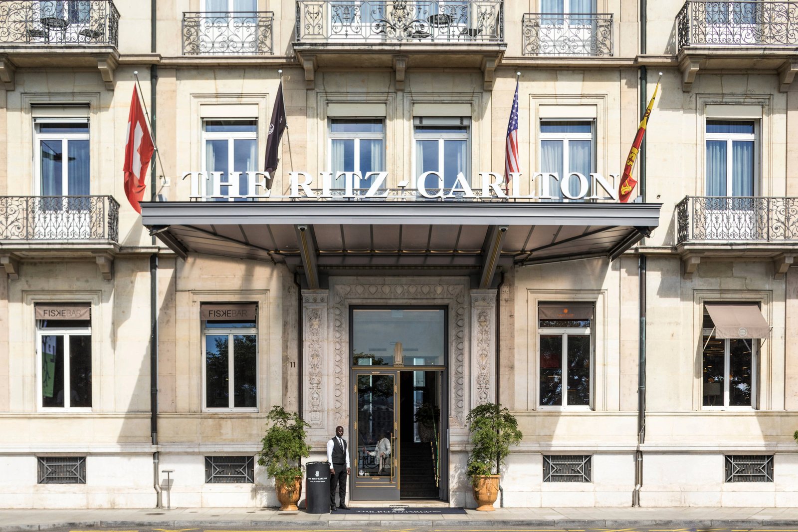 The Ritz-Carlton Hotel de la Paix, Geneva, backstory