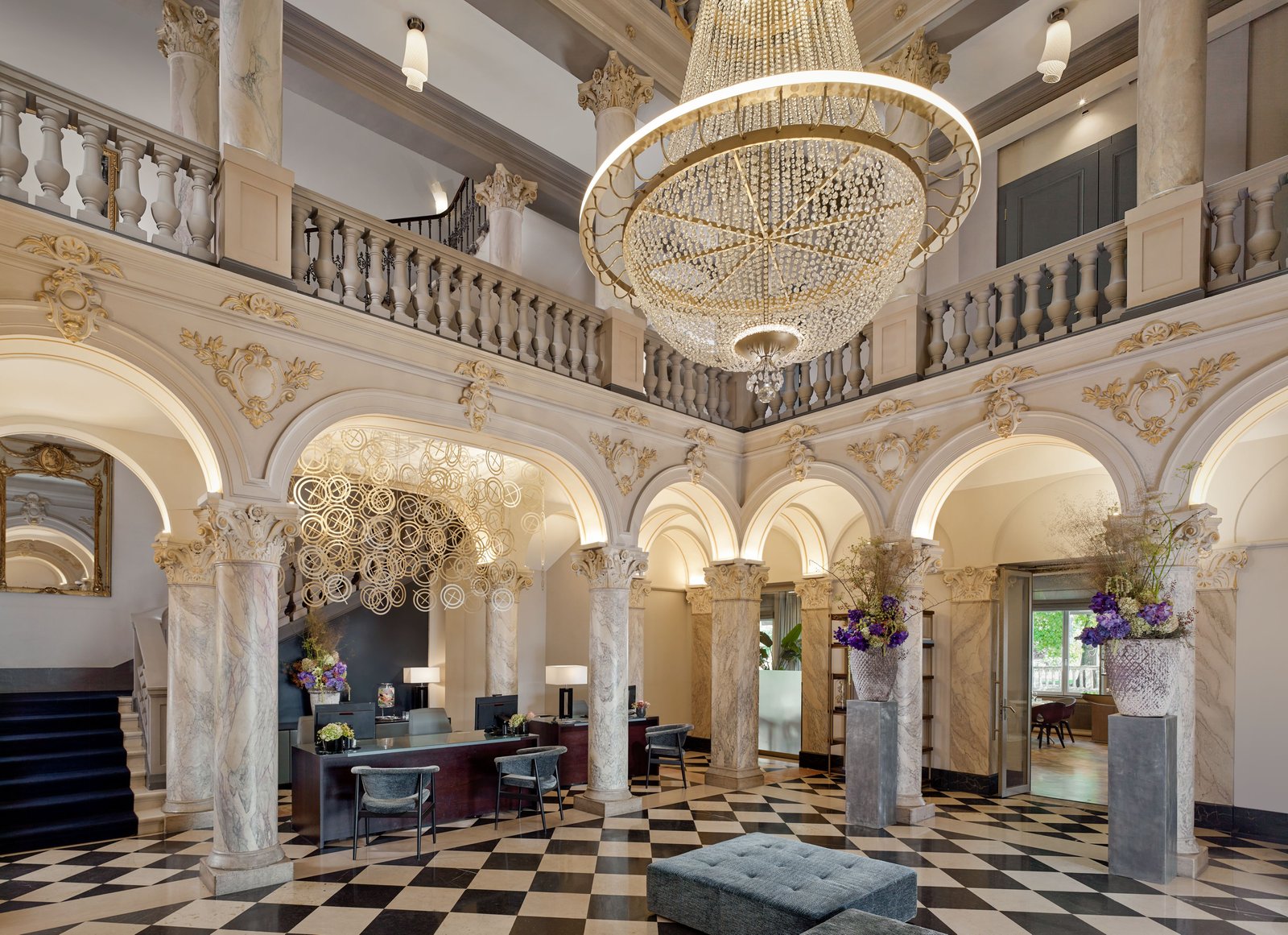 The Ritz-Carlton Hotel de la Paix, Geneva, vibe