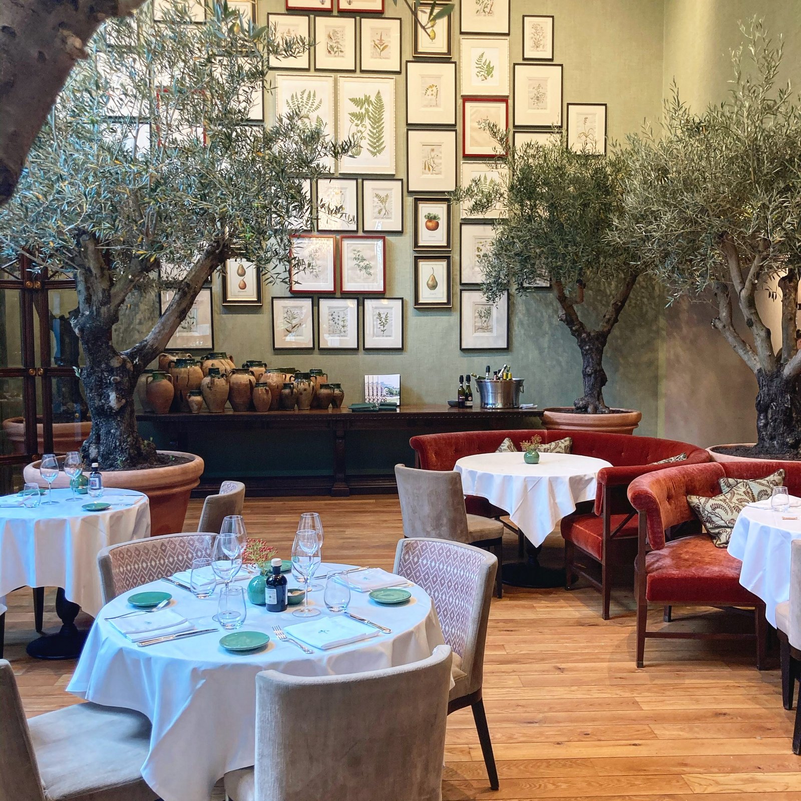 The Charles Hotel, eat & drink