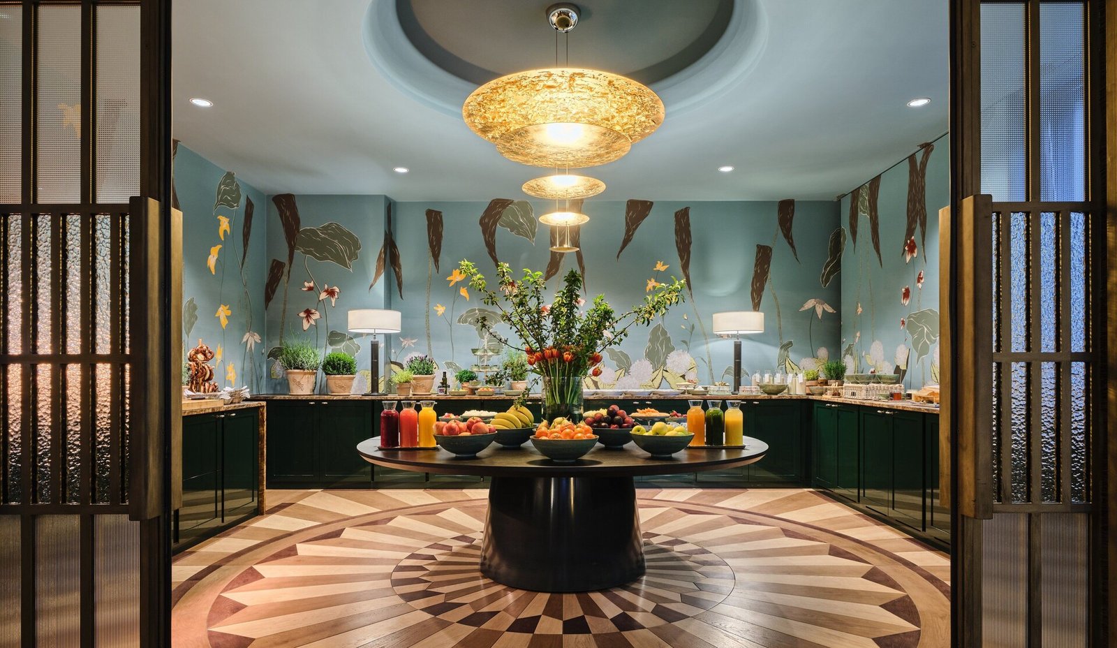 The Charles Hotel, eat & drink