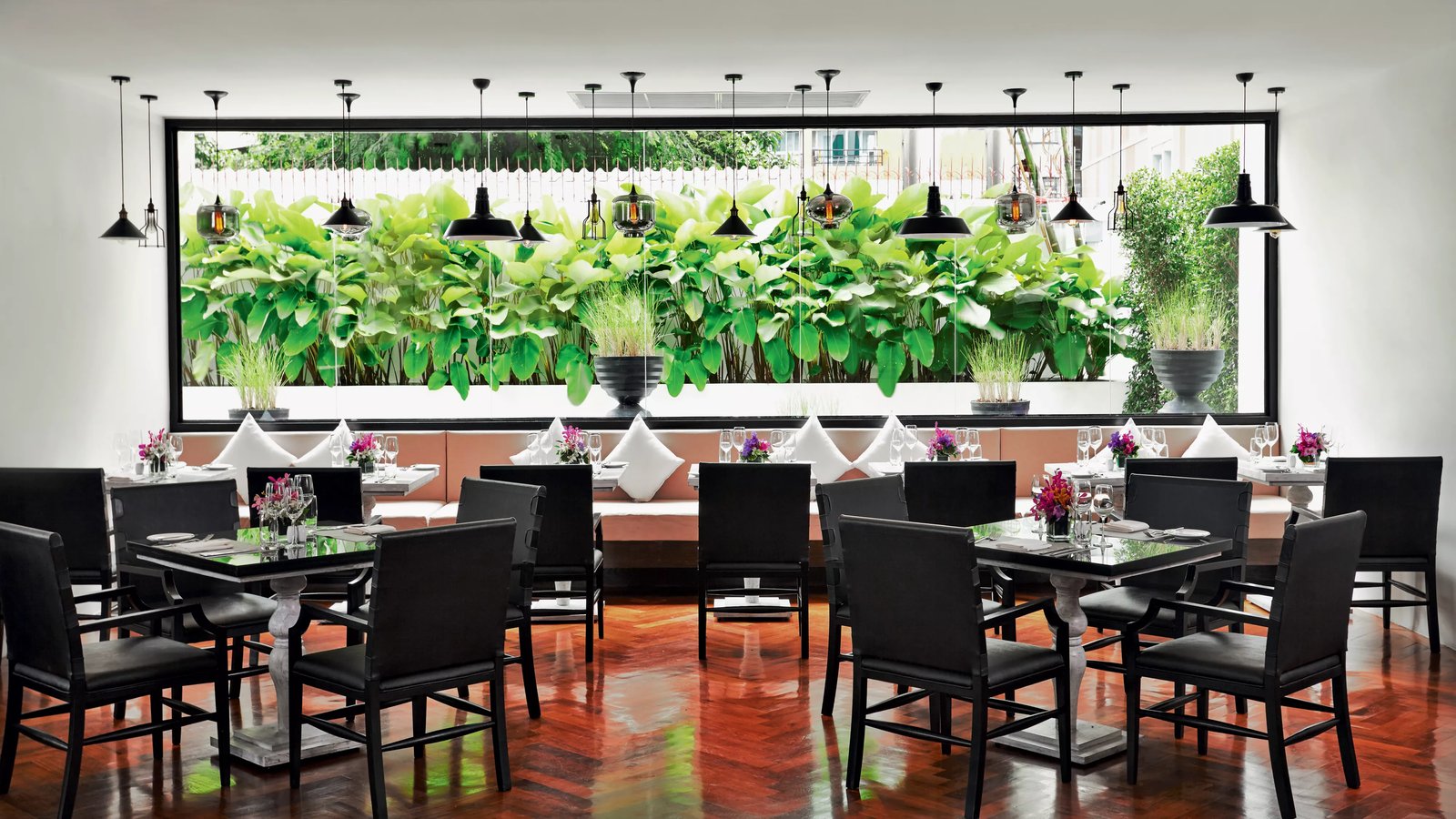Mövenpick Hotel Sukhumvit 15, lelawadee restaurant
