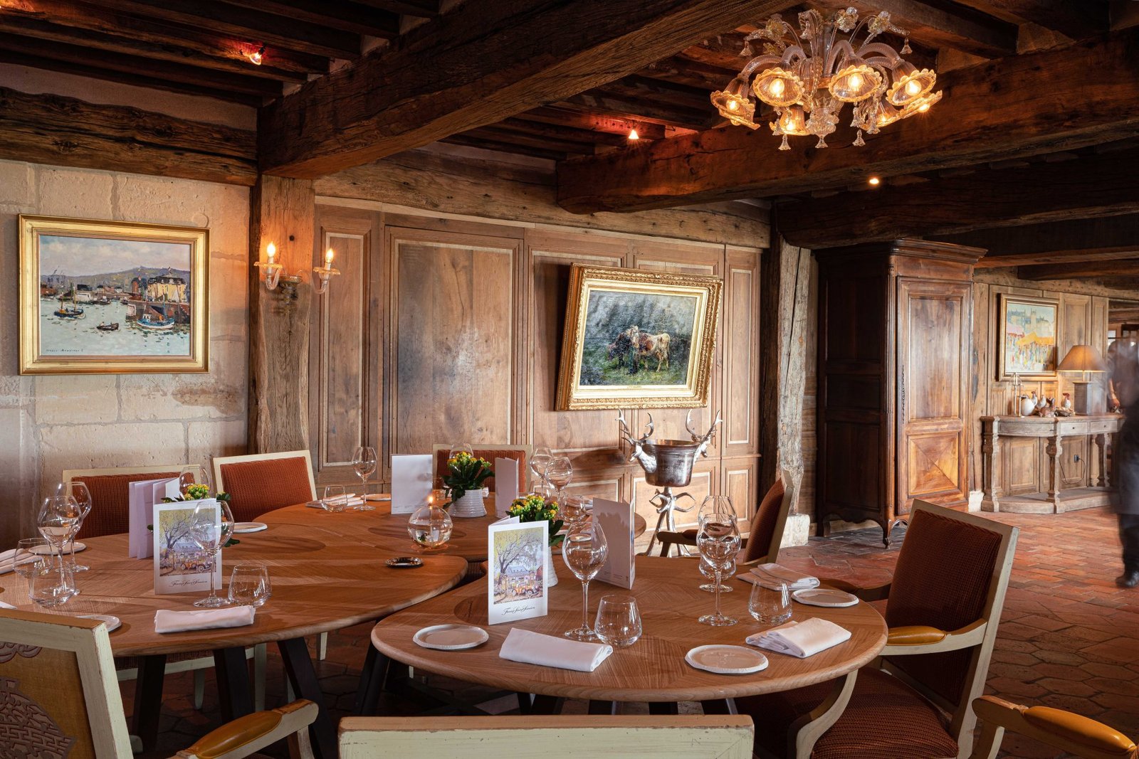 La Ferme Saint Siméon Hôtel & Spa, at the table