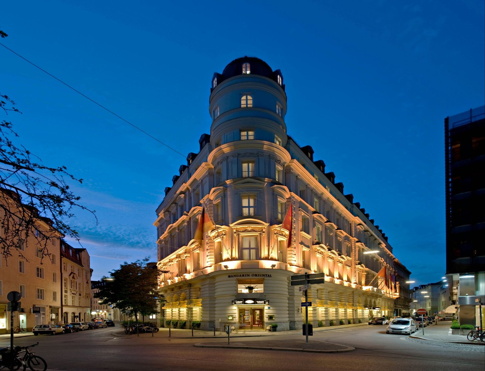 Mandarin Oriental, Munich, backstory