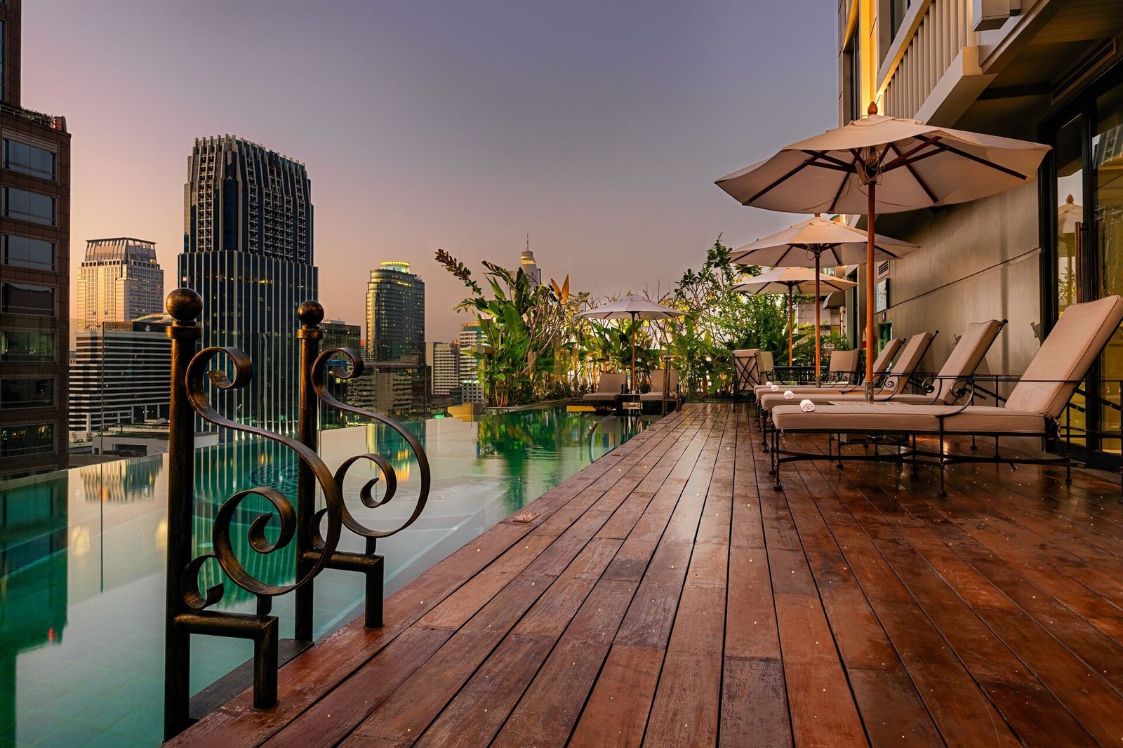 Hotel Muse Bangkok, Autograph Collection, the pool