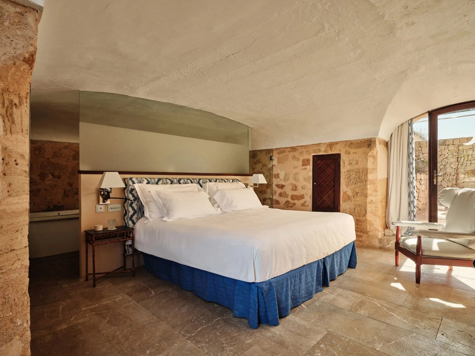 Cap Rocat, rooms