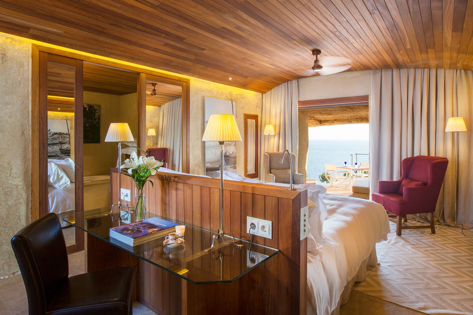 Cap Rocat, rooms