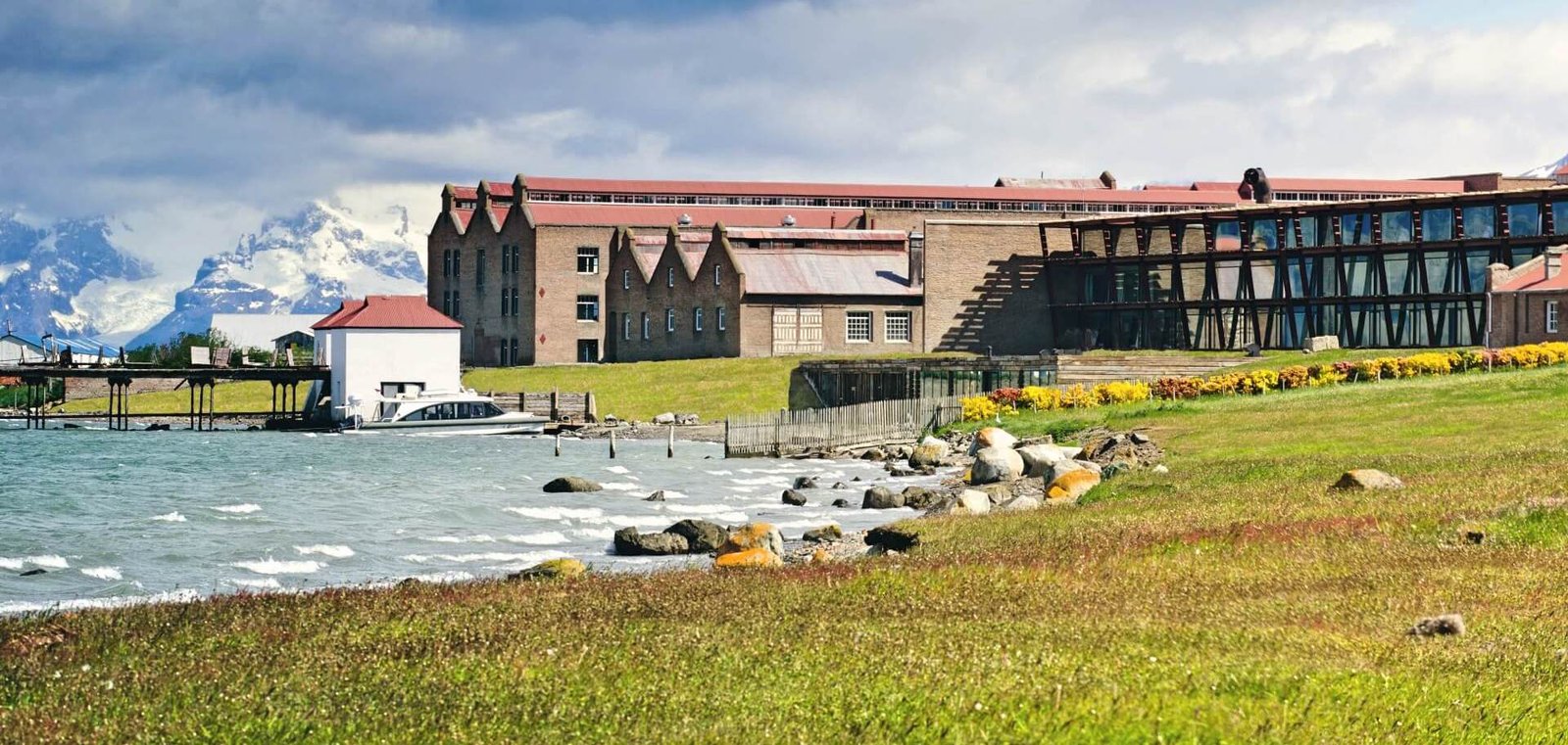 The Singular Patagonia, backstory