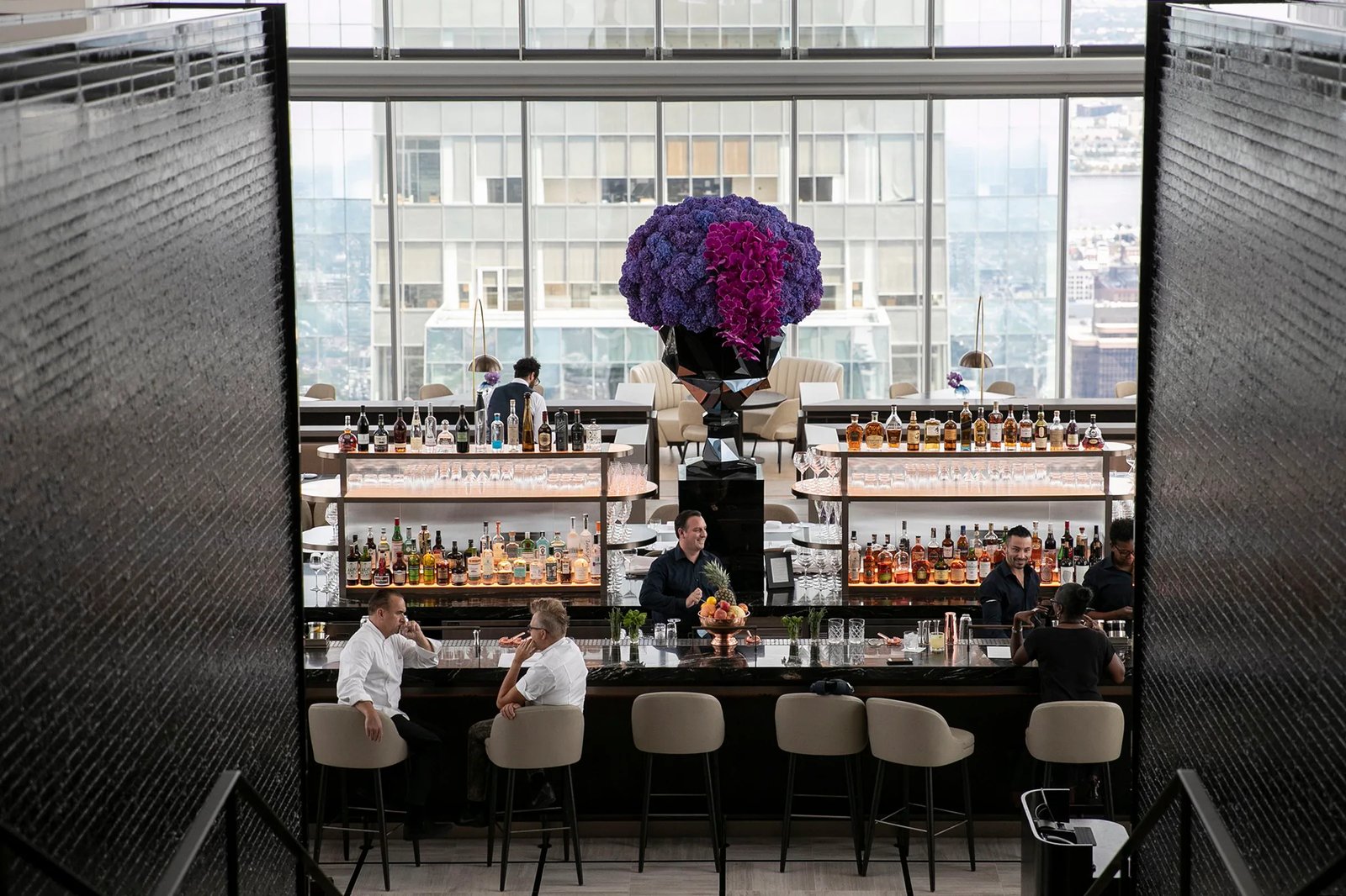 Four Seasons Hotel Philadelphia at Comcast Center, eat & drink