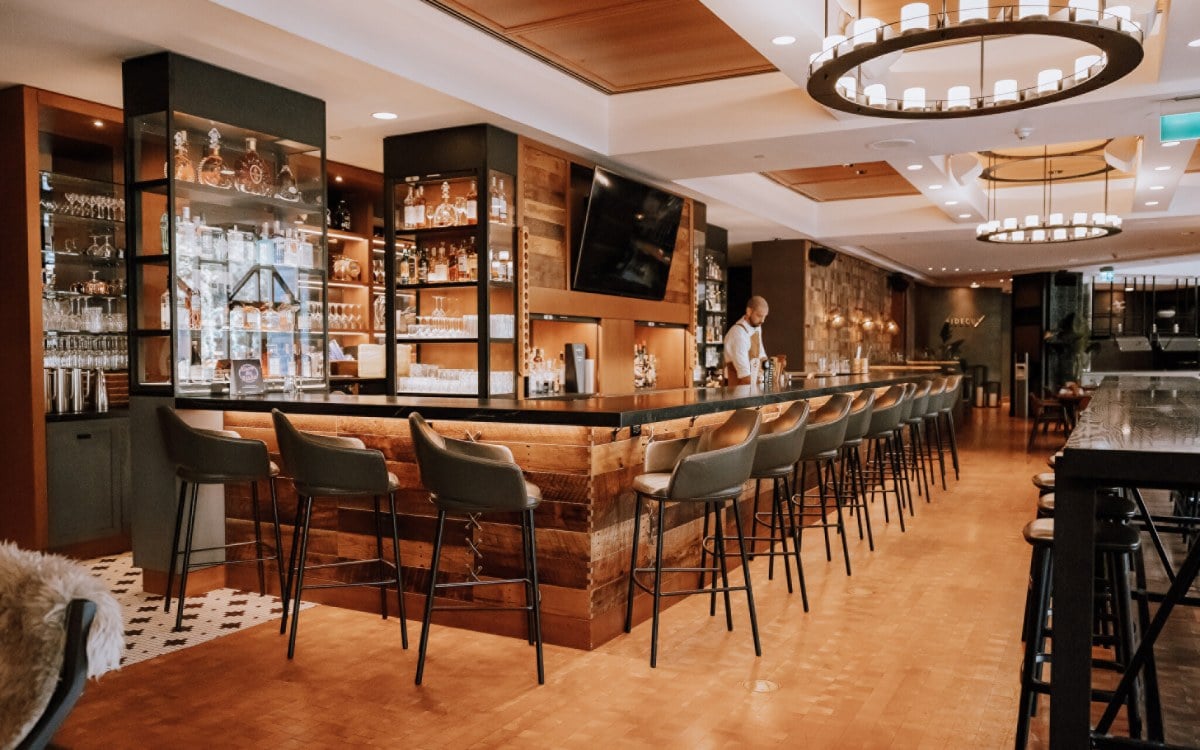 Four Seasons Resort Whistler, eat & drink