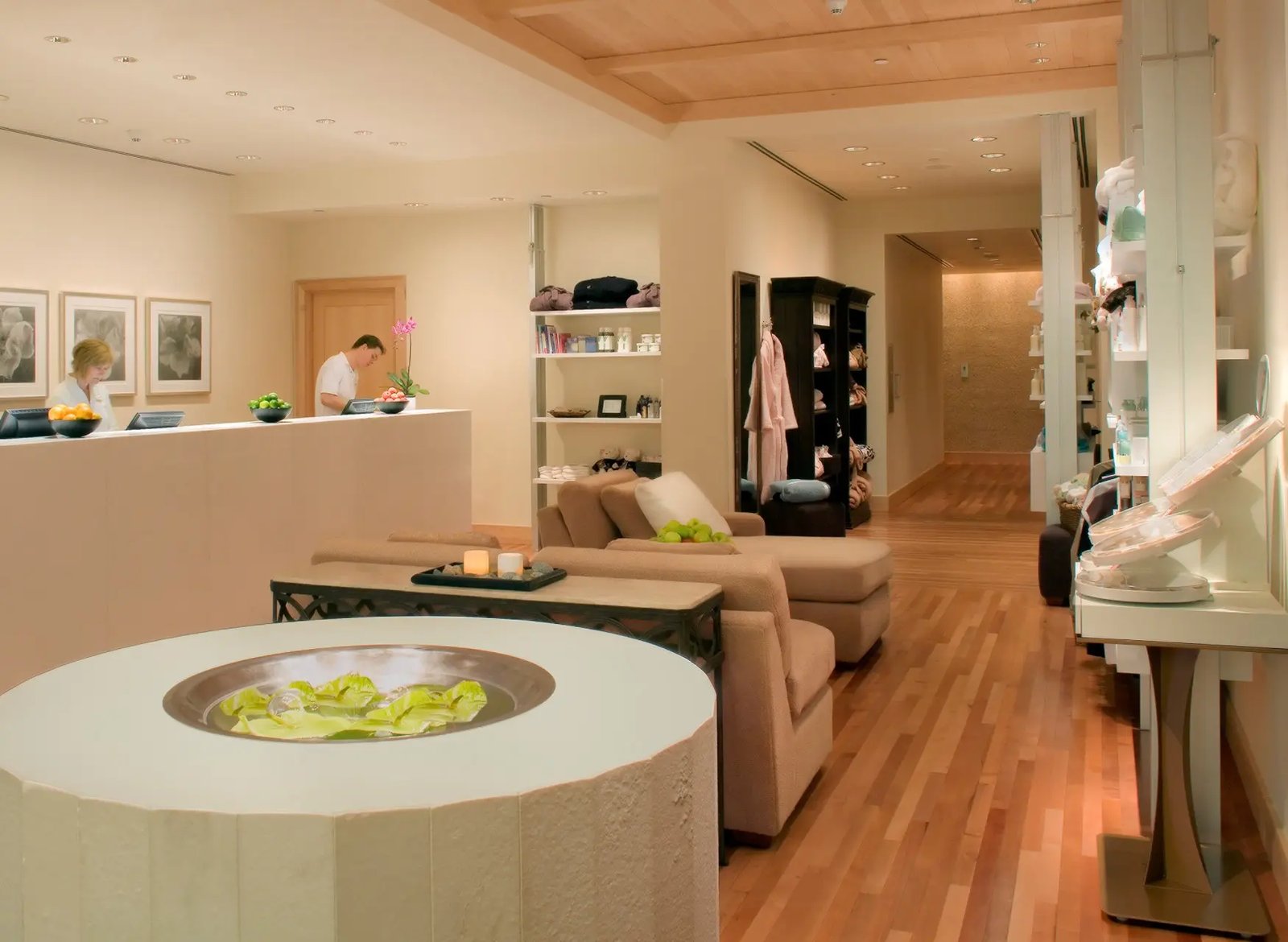 Four Seasons Resort Whistler, vibe
