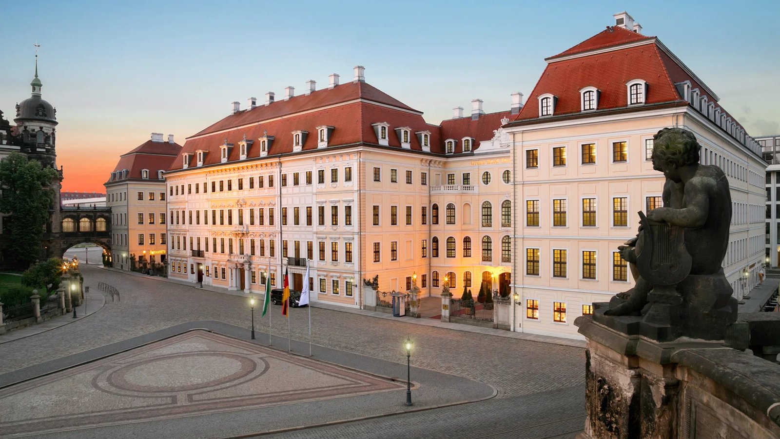 Hotel Taschenbergpalais Kempinski Dresden, backstory