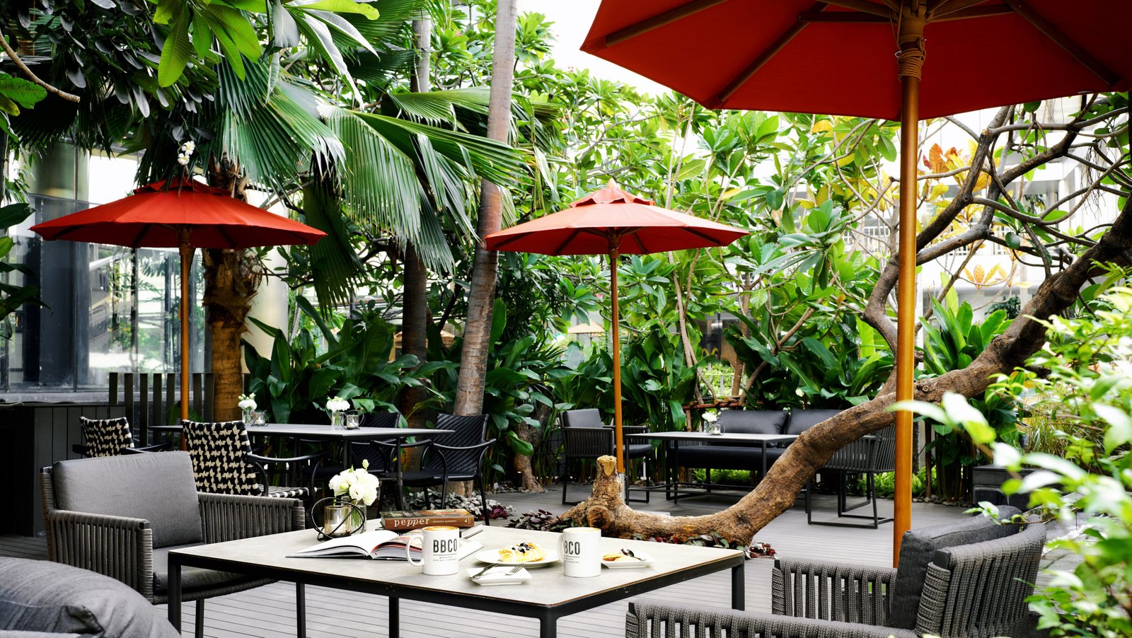 JW Marriott Hotel Bangkok — vibe