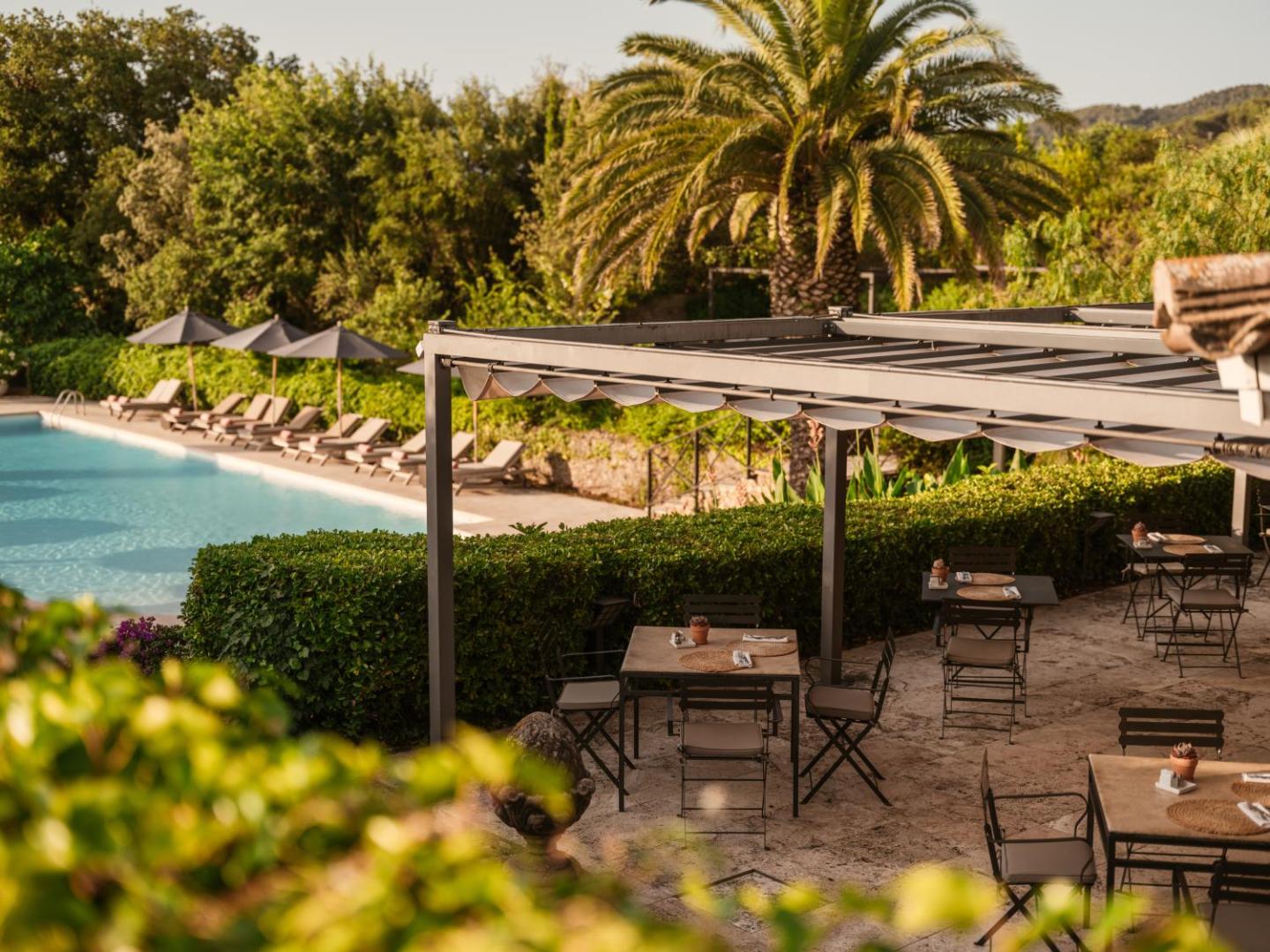 Mas de Torrent Hotel & Spa, at the table
