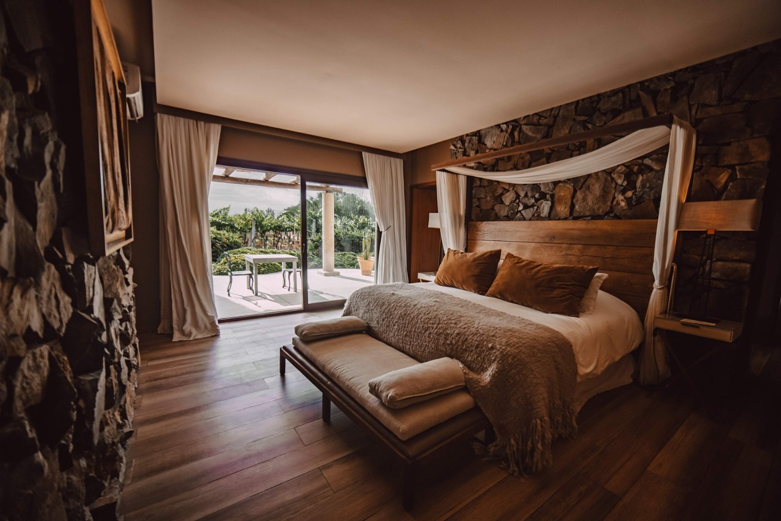 Awasi Mendoza, rooms