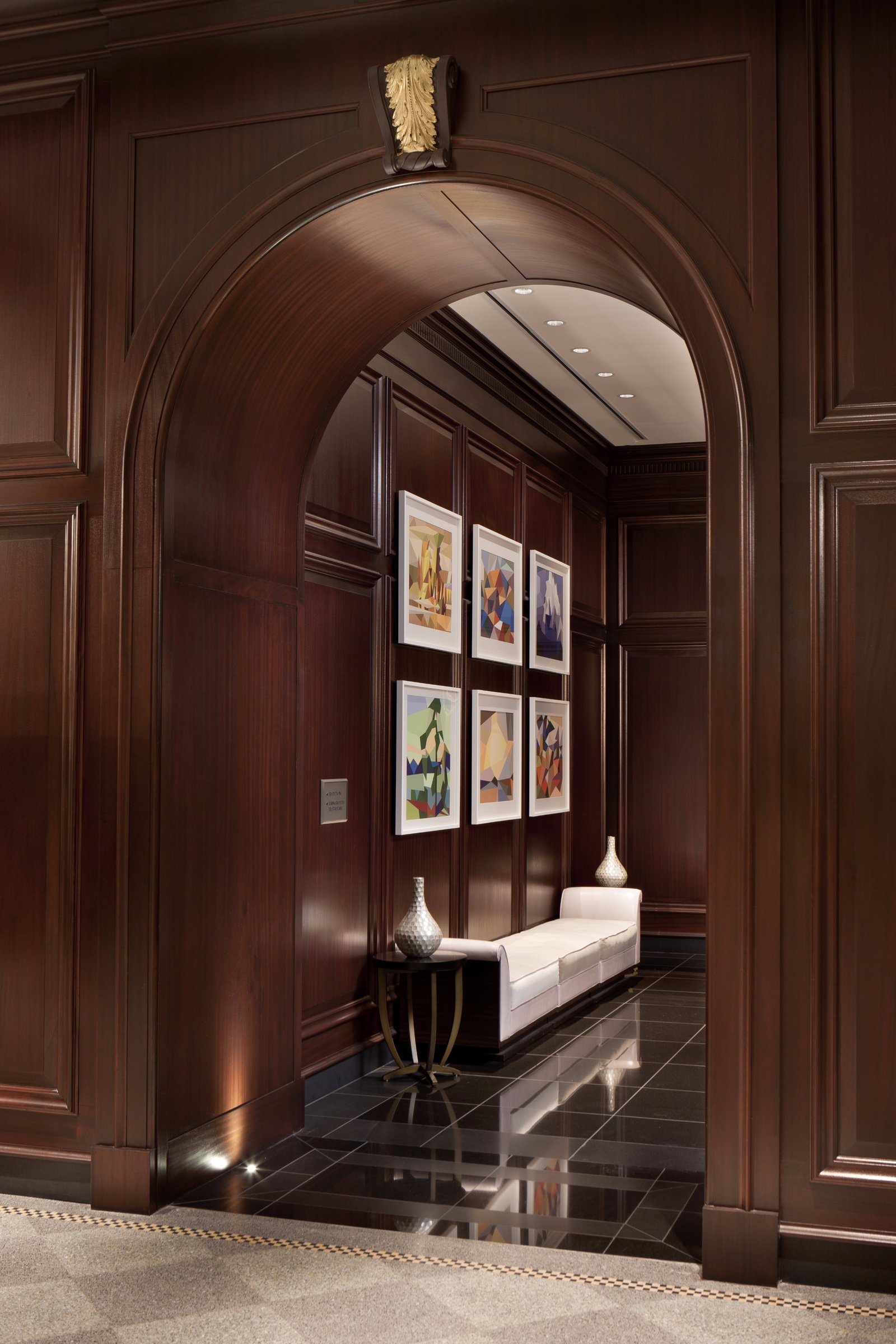 Rosewood Hotel Georgia, vibe