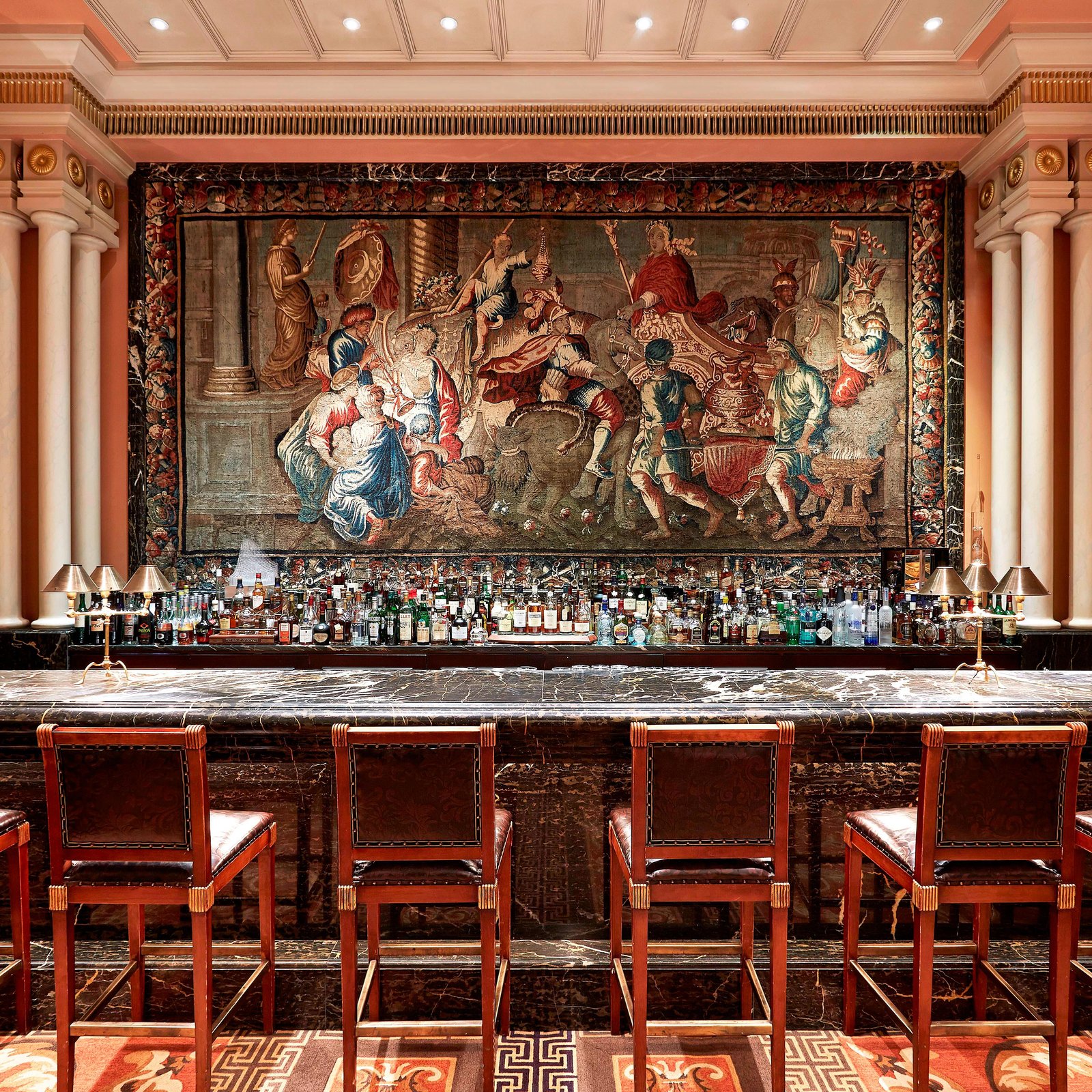 Hotel Grande Bretagne, eat & drink