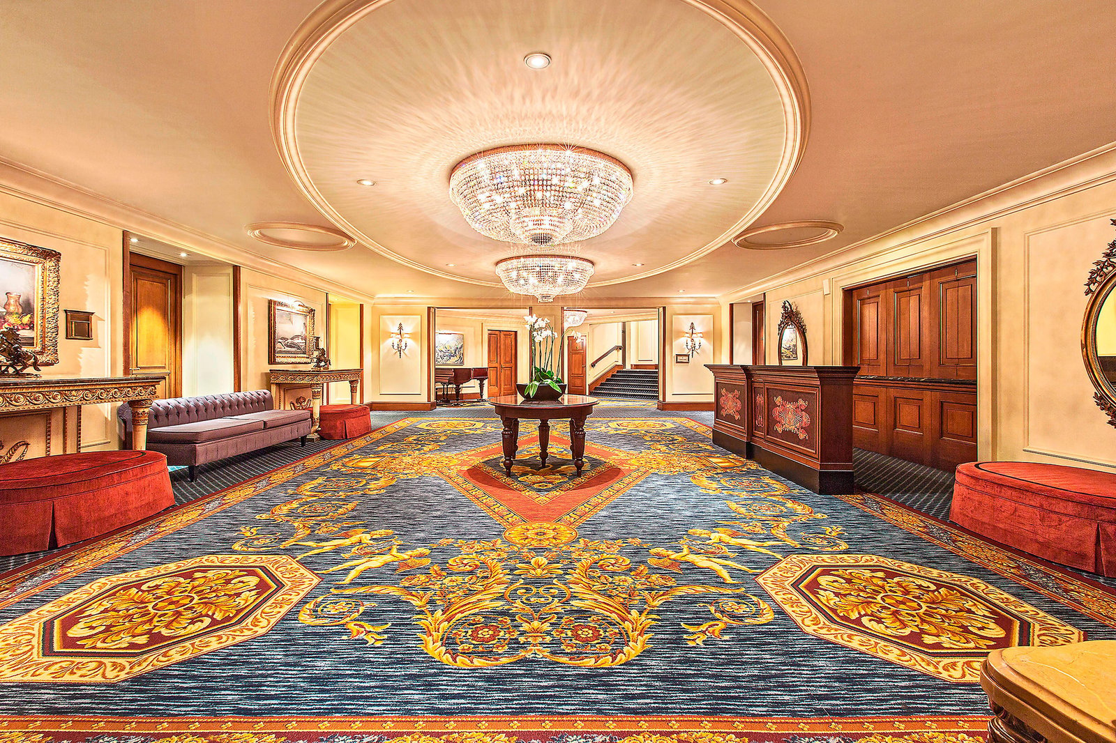 Hotel Grande Bretagne, vibe