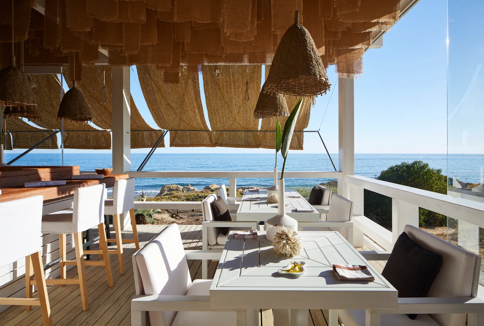Vila Joya, at the table