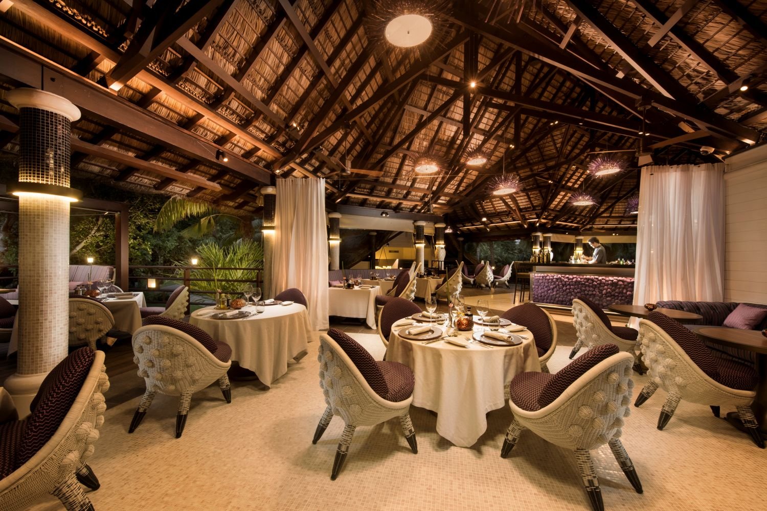 Constance Lemuria Praslin Seychelles, eat & drink