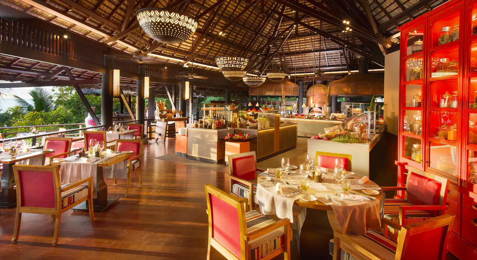 Constance Lemuria Praslin Seychelles, eat & drink