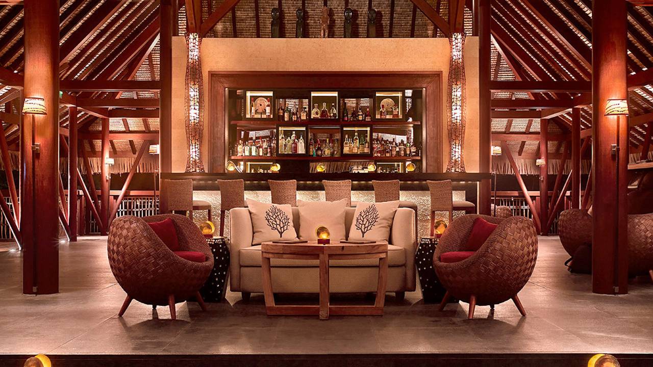 Four Seasons Resort Bora Bora, eat & drink