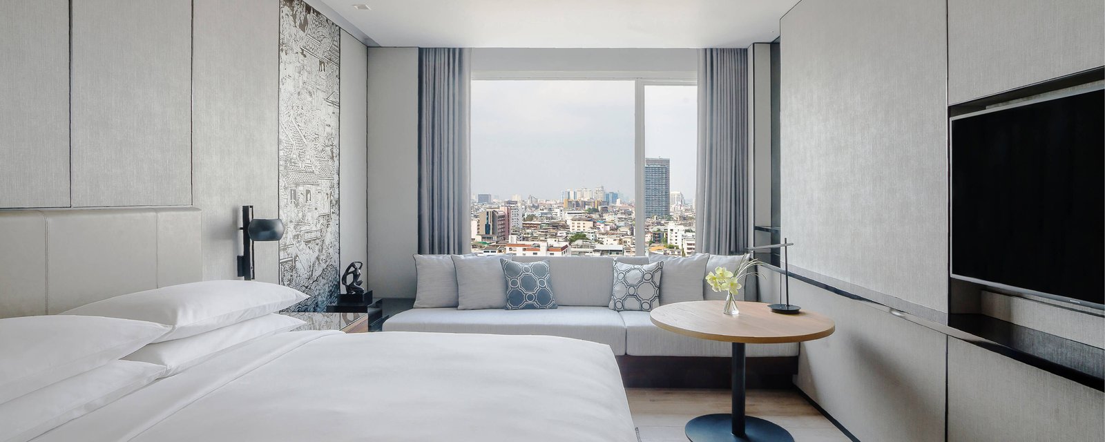 Bangkok Marriott Hotel The Surawongse — vibe