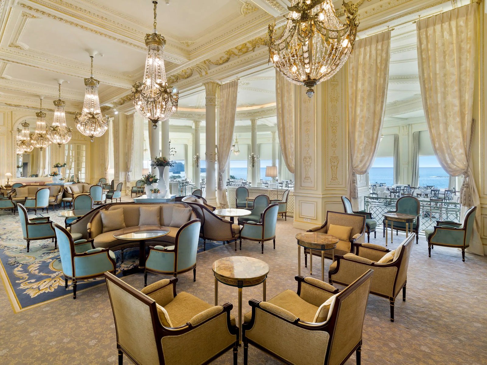 Hôtel du Palais Biarritz - The Unbound Collection by Hyatt, vibe